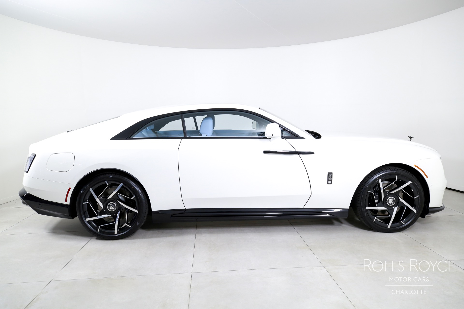 2025 Rolls Royce Spectre photo 10