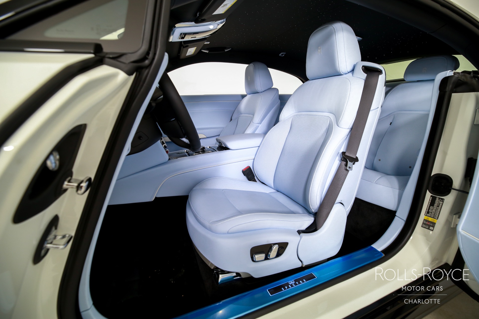 2025 Rolls Royce Spectre photo 12