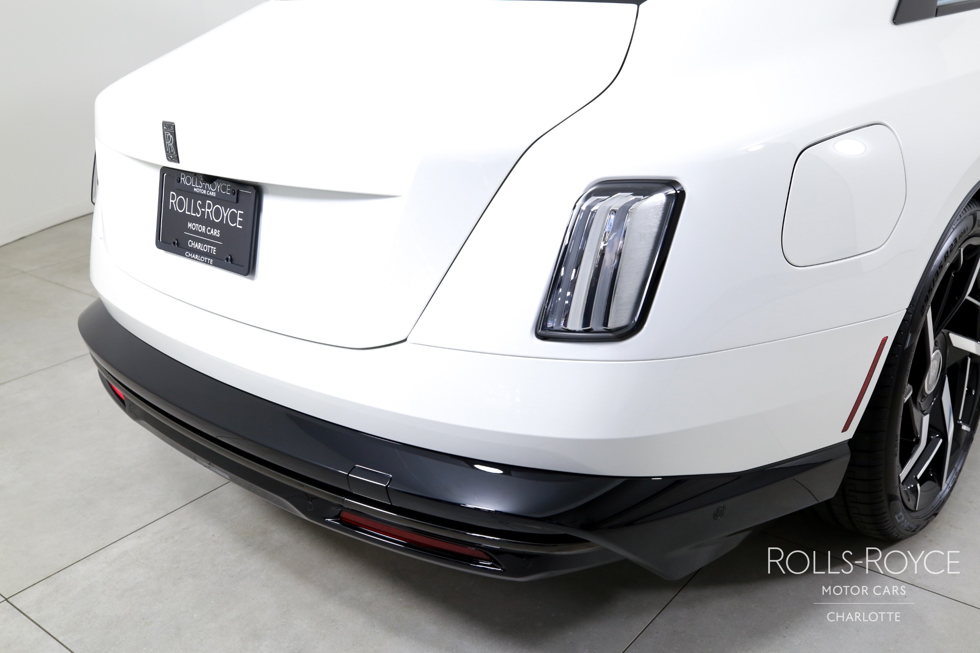 2025 Rolls Royce Spectre photo 37