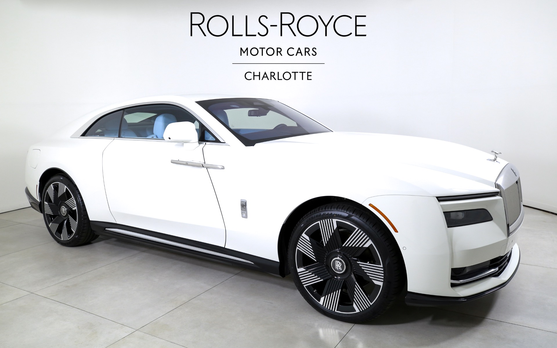 2025 Rolls Royce Spectre photo 4
