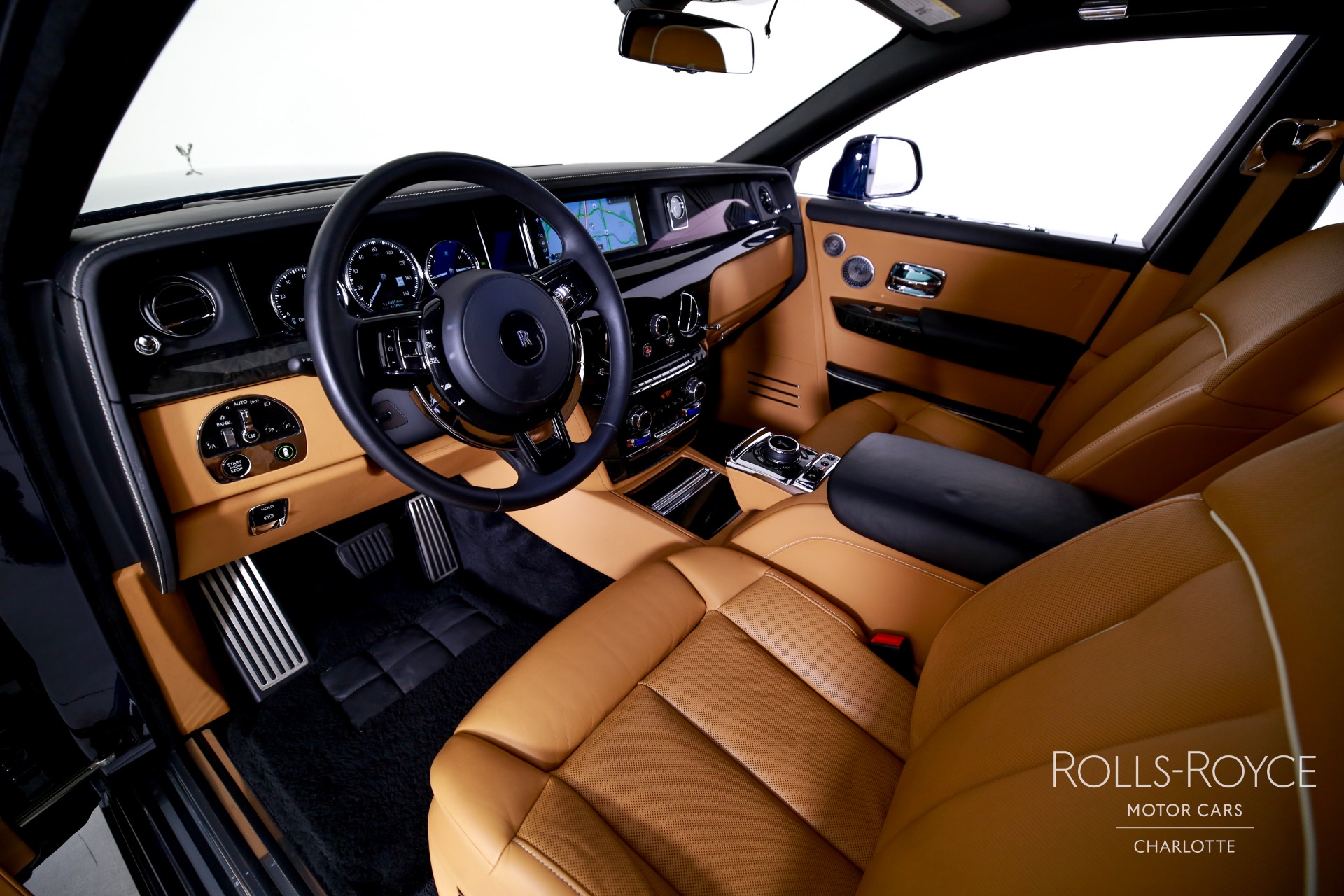 2020 Rolls Royce Phantom photo 4