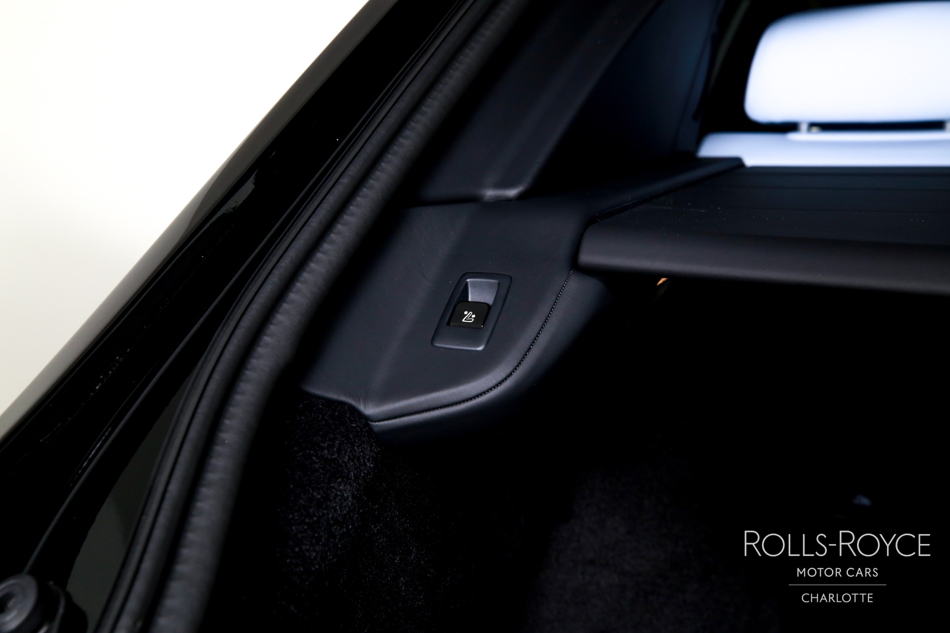 2025 Rolls Royce Cullinan Black Badge photo 24