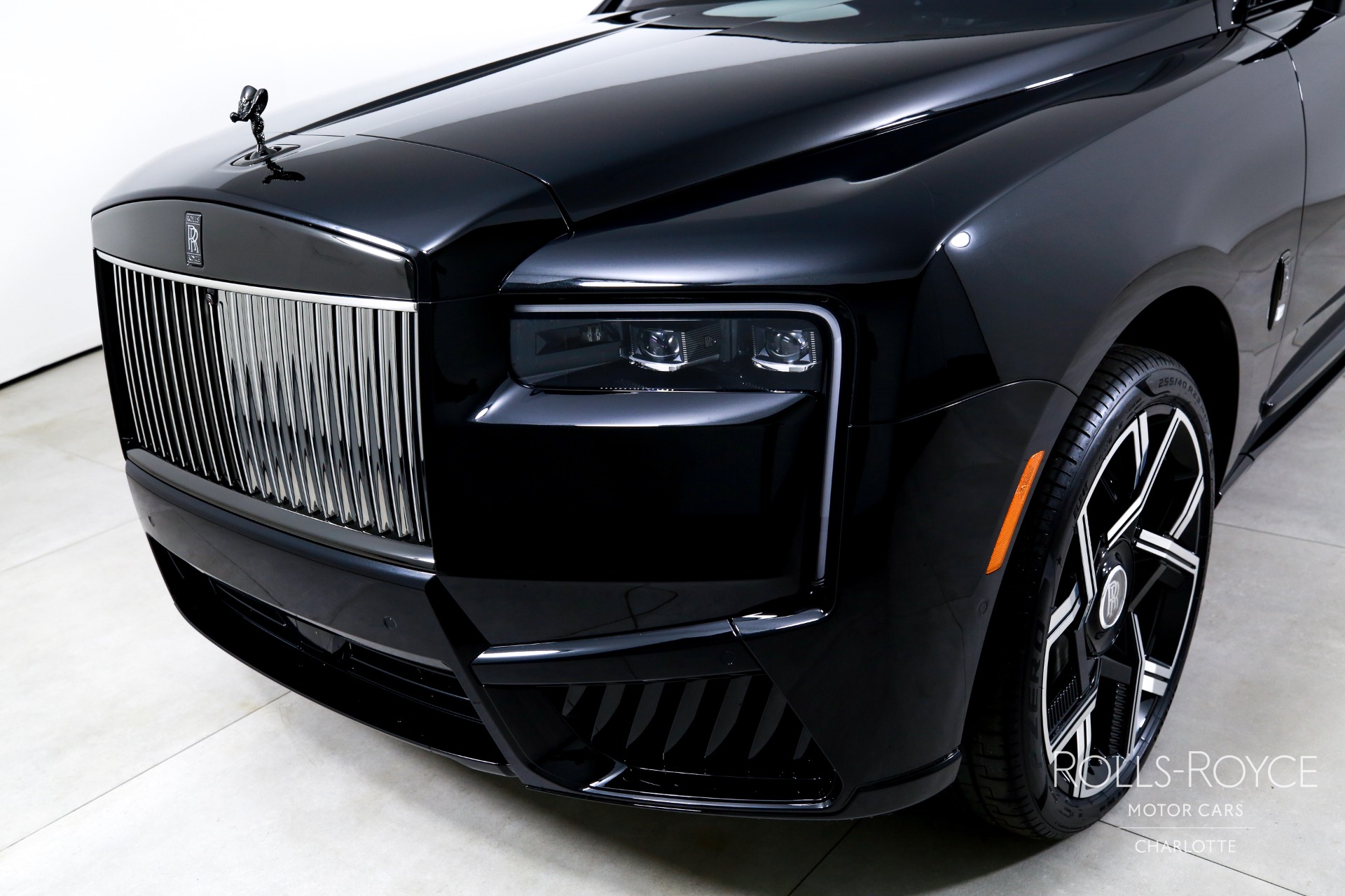 2025 Rolls Royce Cullinan Black Badge photo 40
