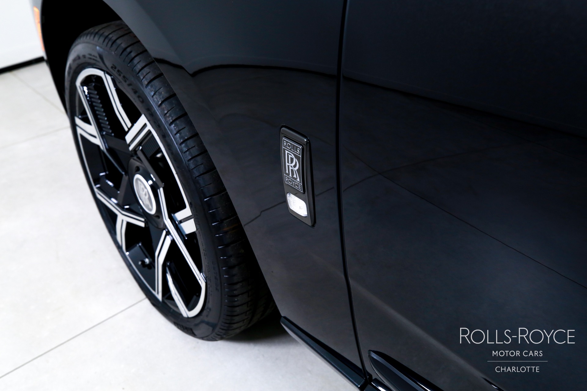 2025 Rolls Royce Cullinan Black Badge photo 43