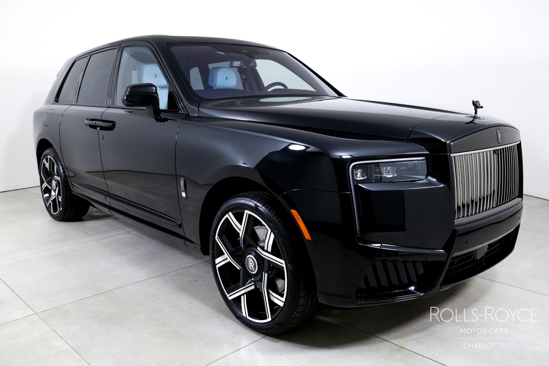 2025 Rolls Royce Cullinan Black Badge photo 6