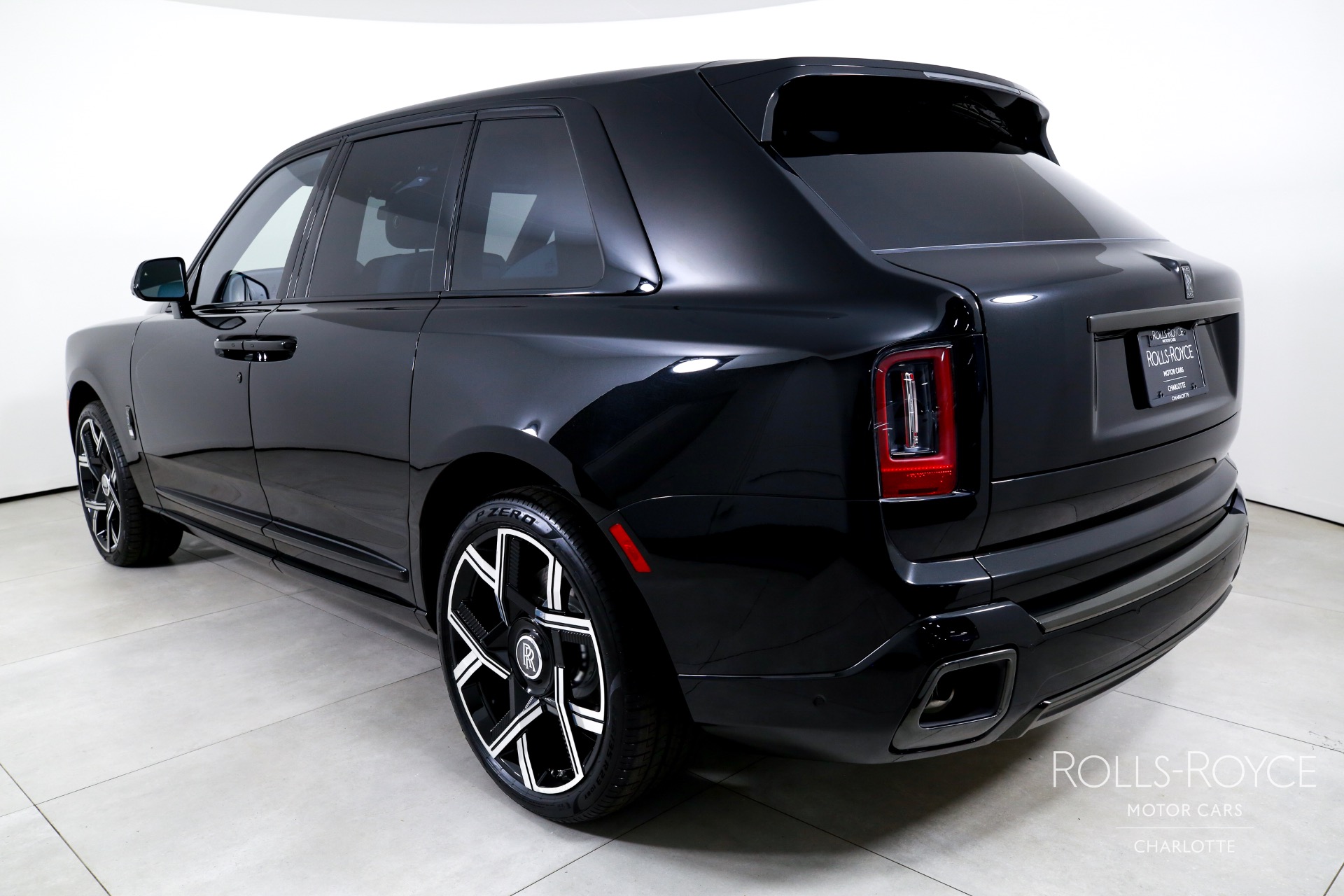 2025 Rolls Royce Cullinan Black Badge photo 8