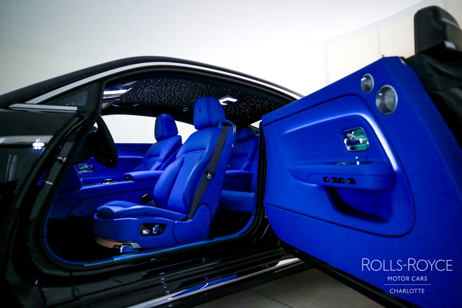 2025 Rolls Royce Spectre photo 12