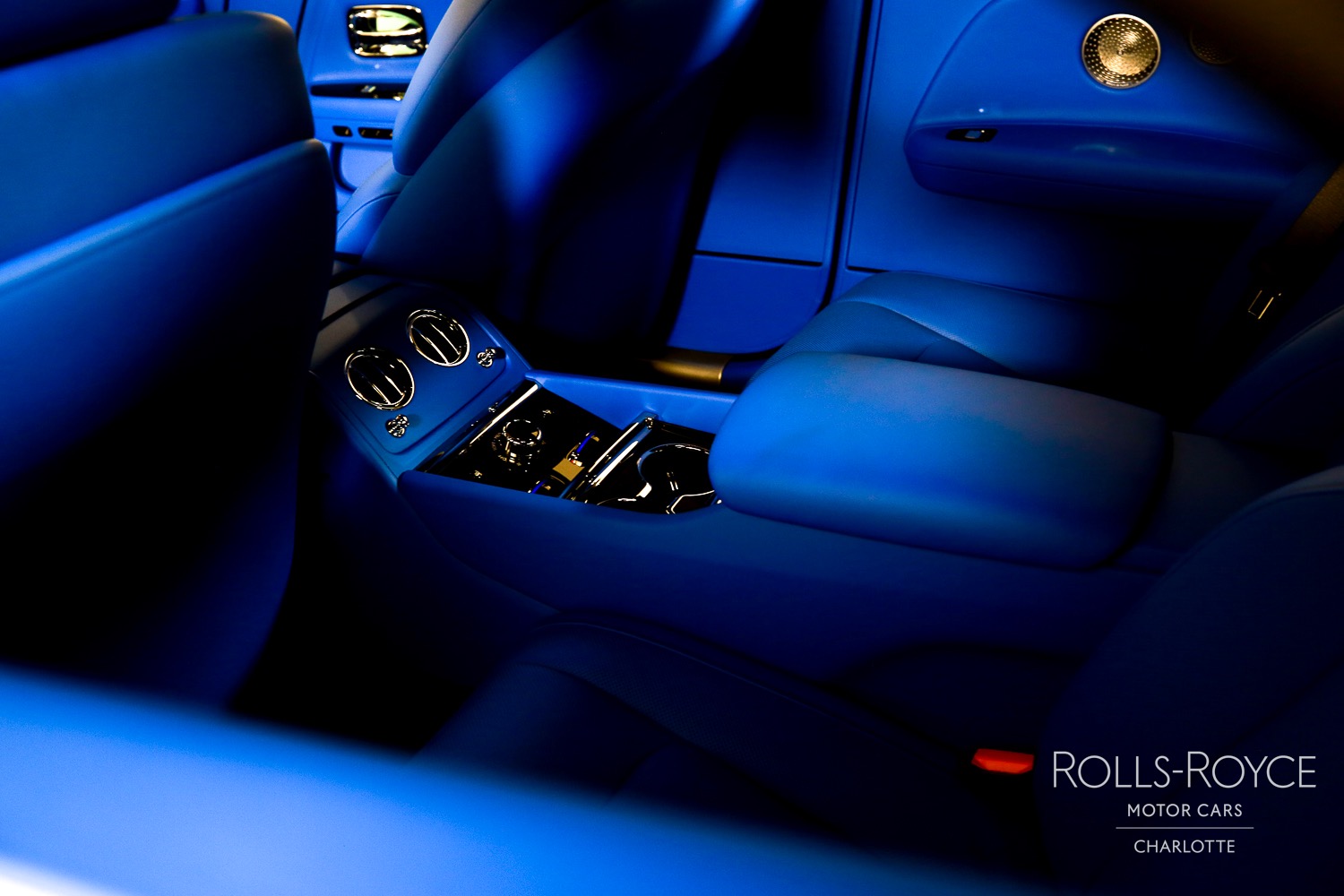2025 Rolls Royce Spectre photo 18