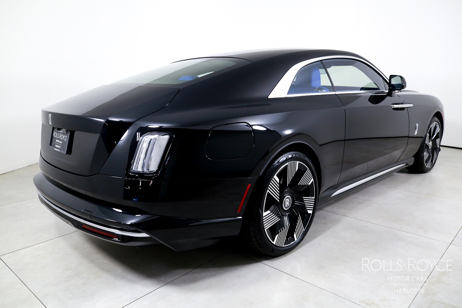 2025 Rolls Royce Spectre photo 2