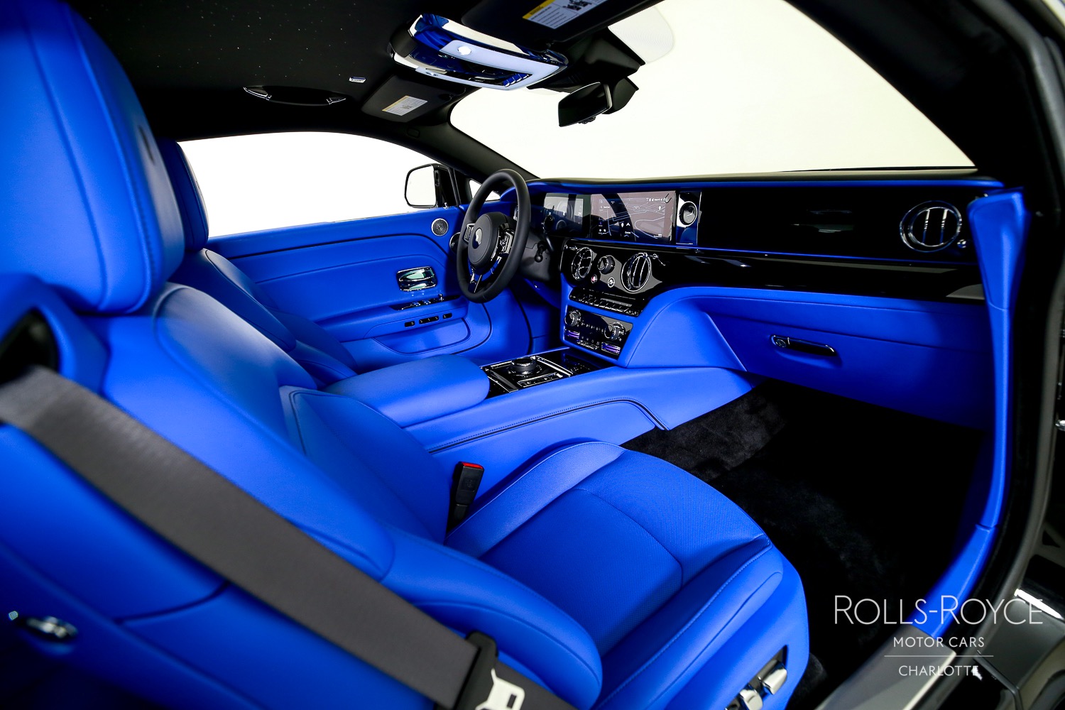 2025 Rolls Royce Spectre photo 24