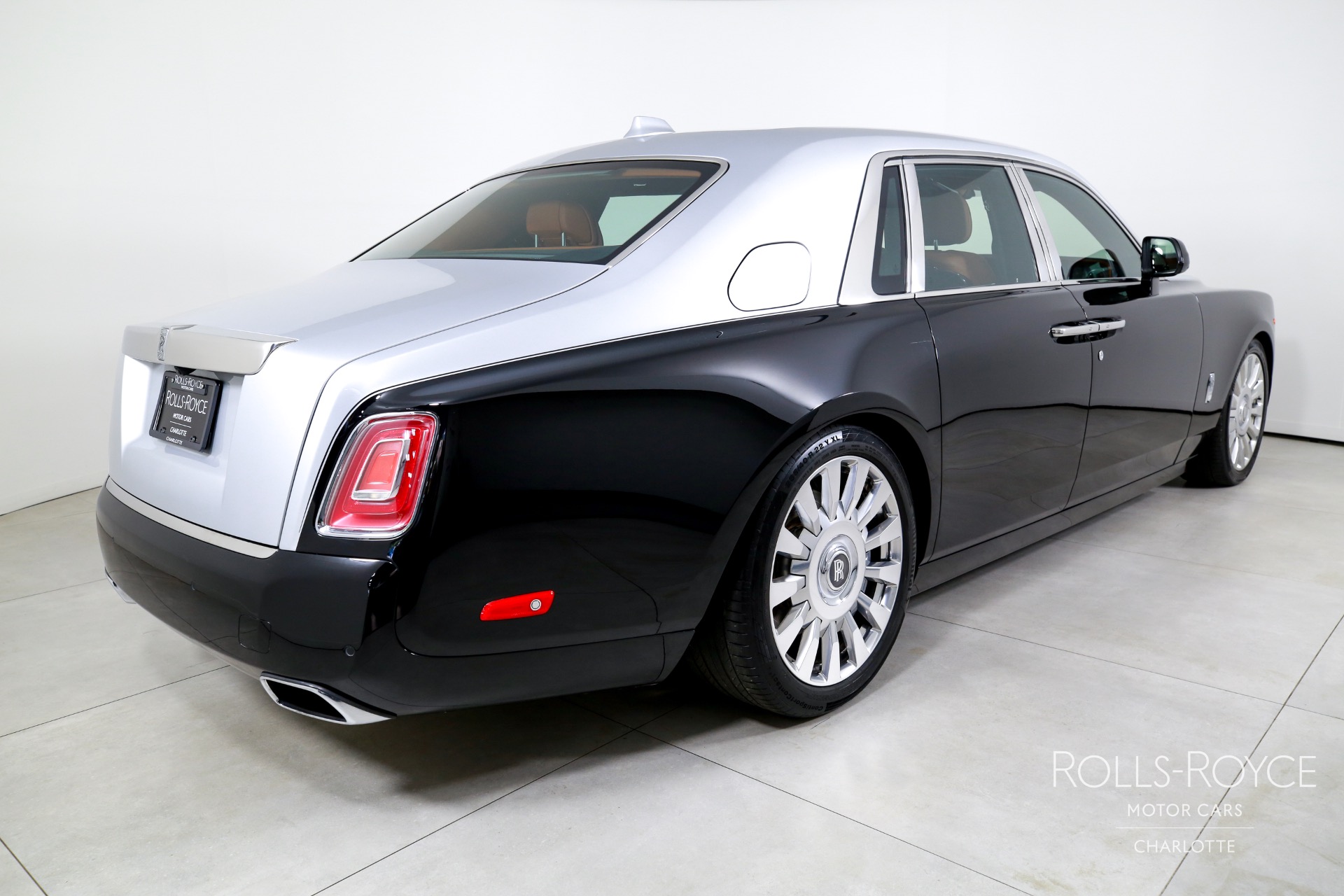 2018 Rolls Royce Phantom RR11 photo 2
