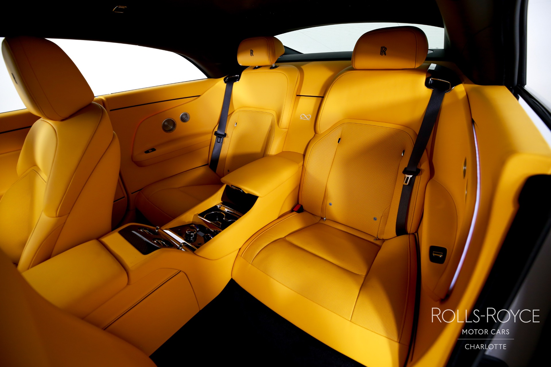 2025 Rolls Royce Spectre photo 16