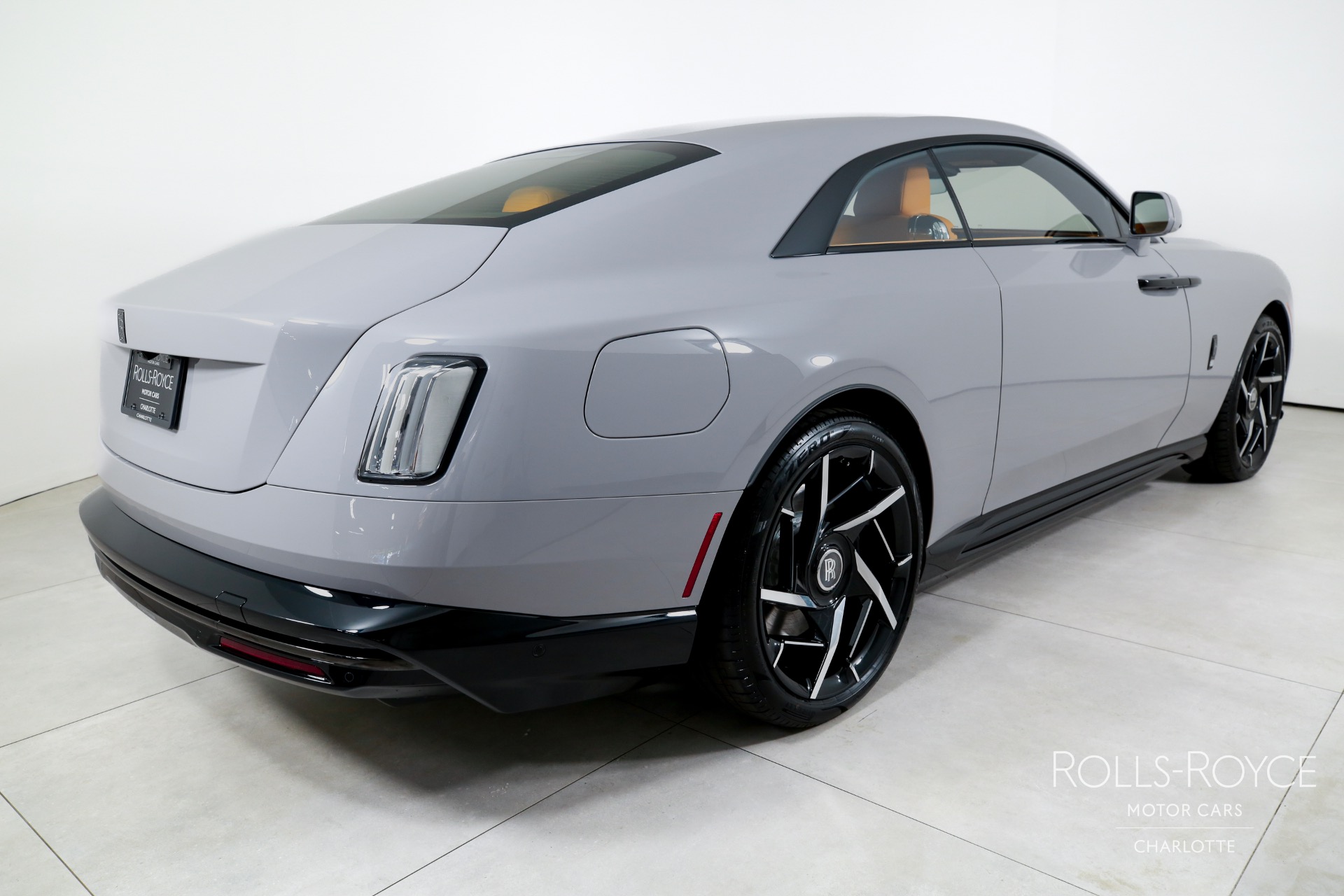 2025 Rolls Royce Spectre photo 2