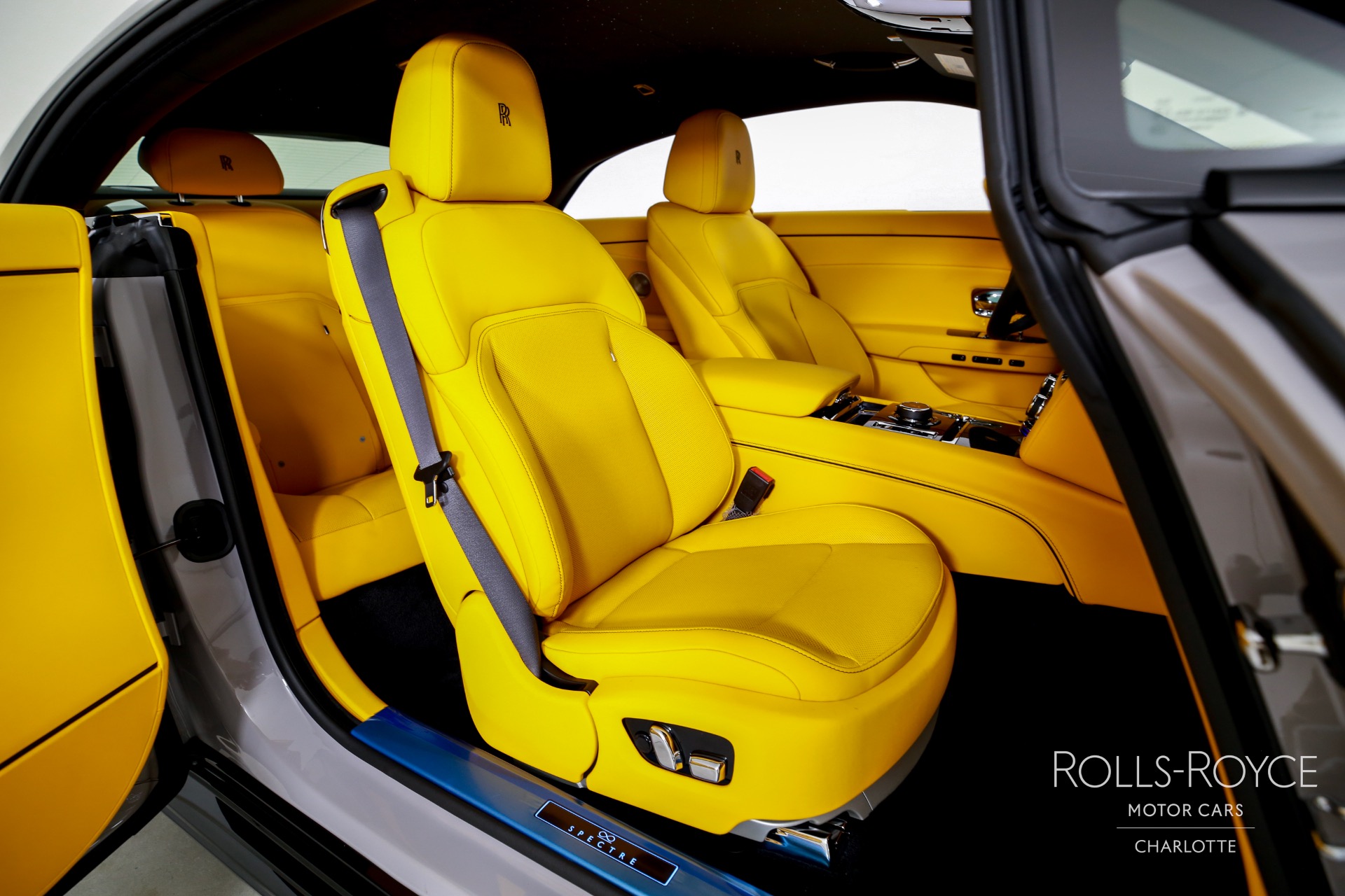 2025 Rolls Royce Spectre photo 21