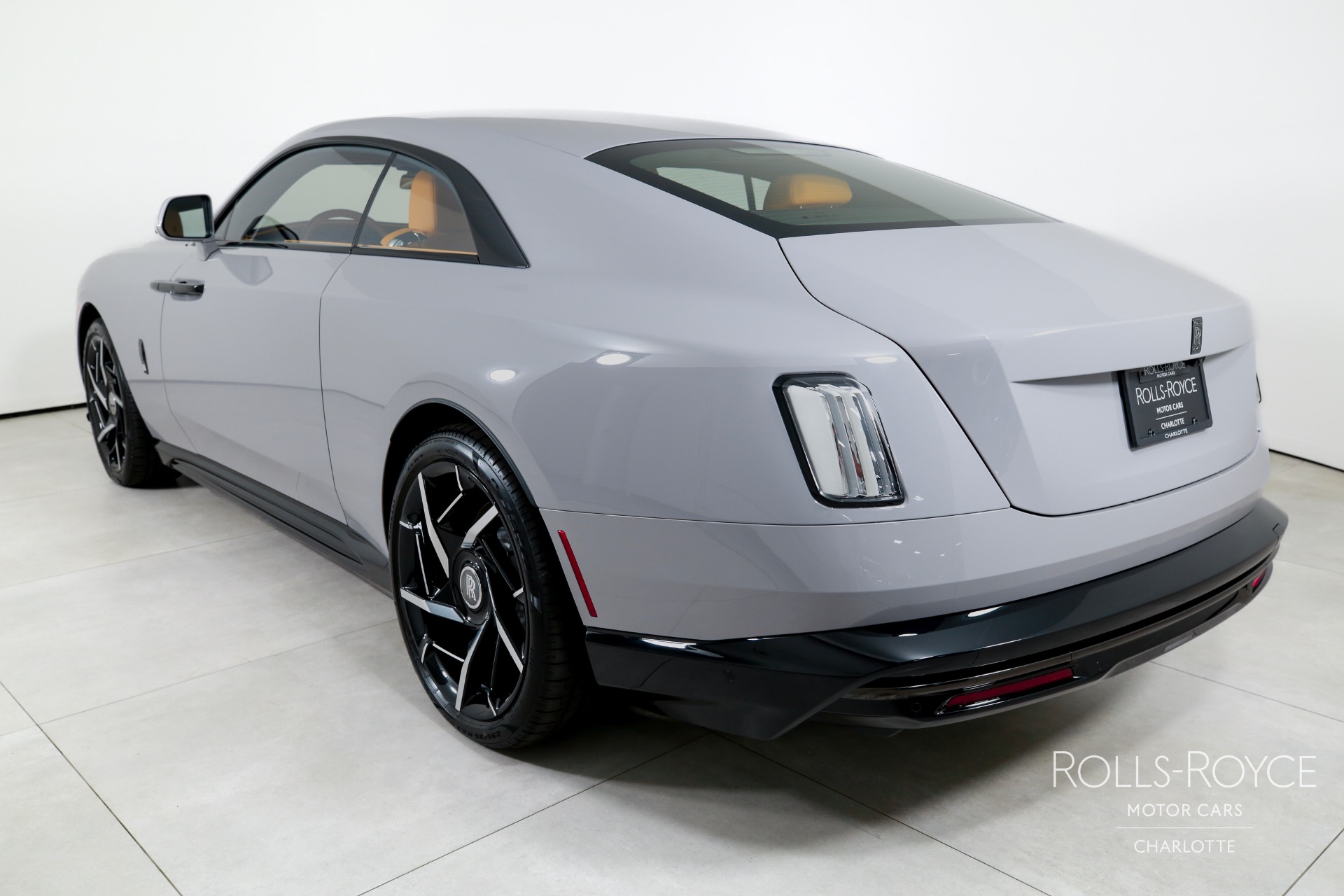 2025 Rolls Royce Spectre photo 8
