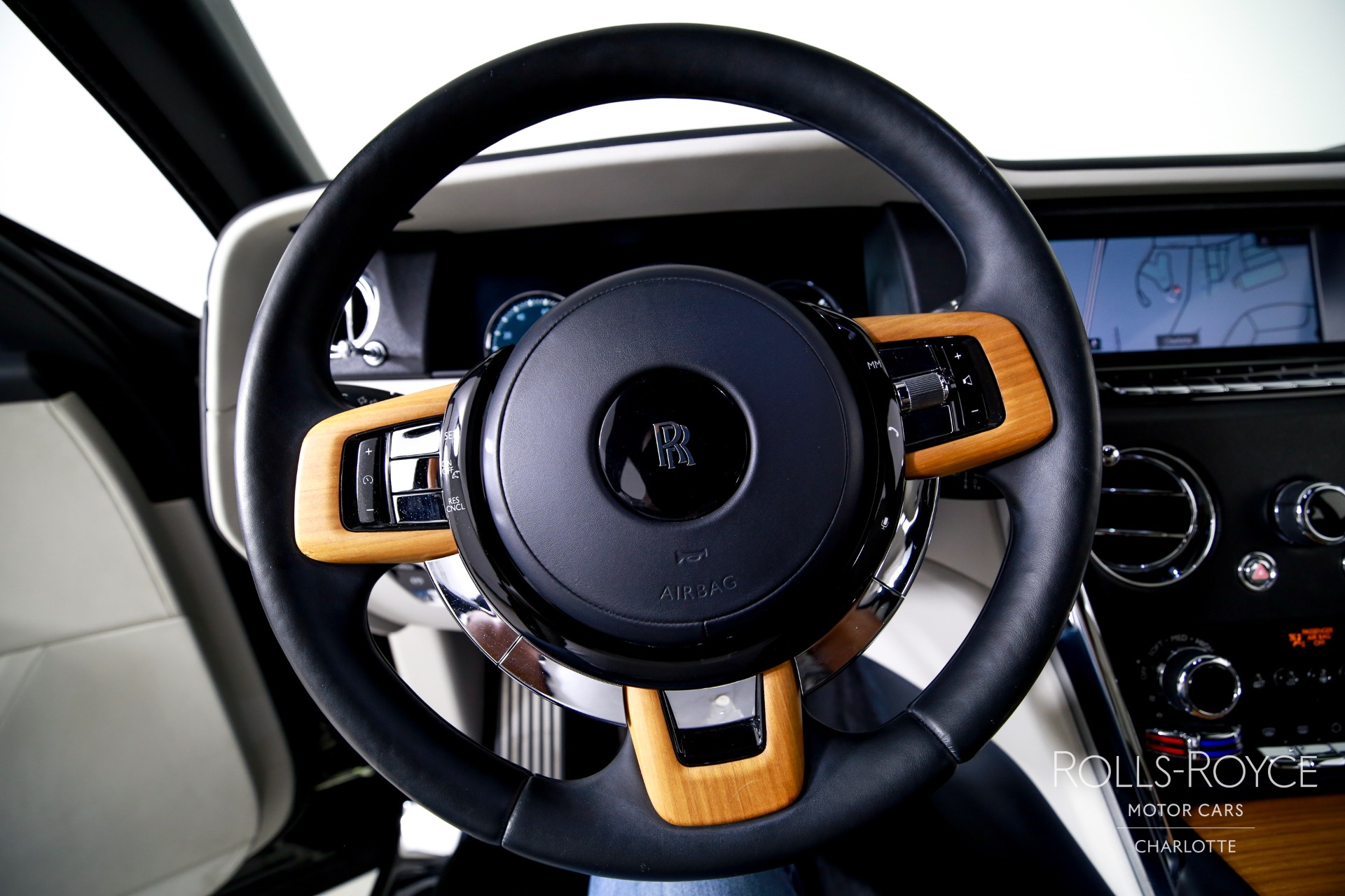 2019 Rolls Royce Cullinan RR31 photo 11