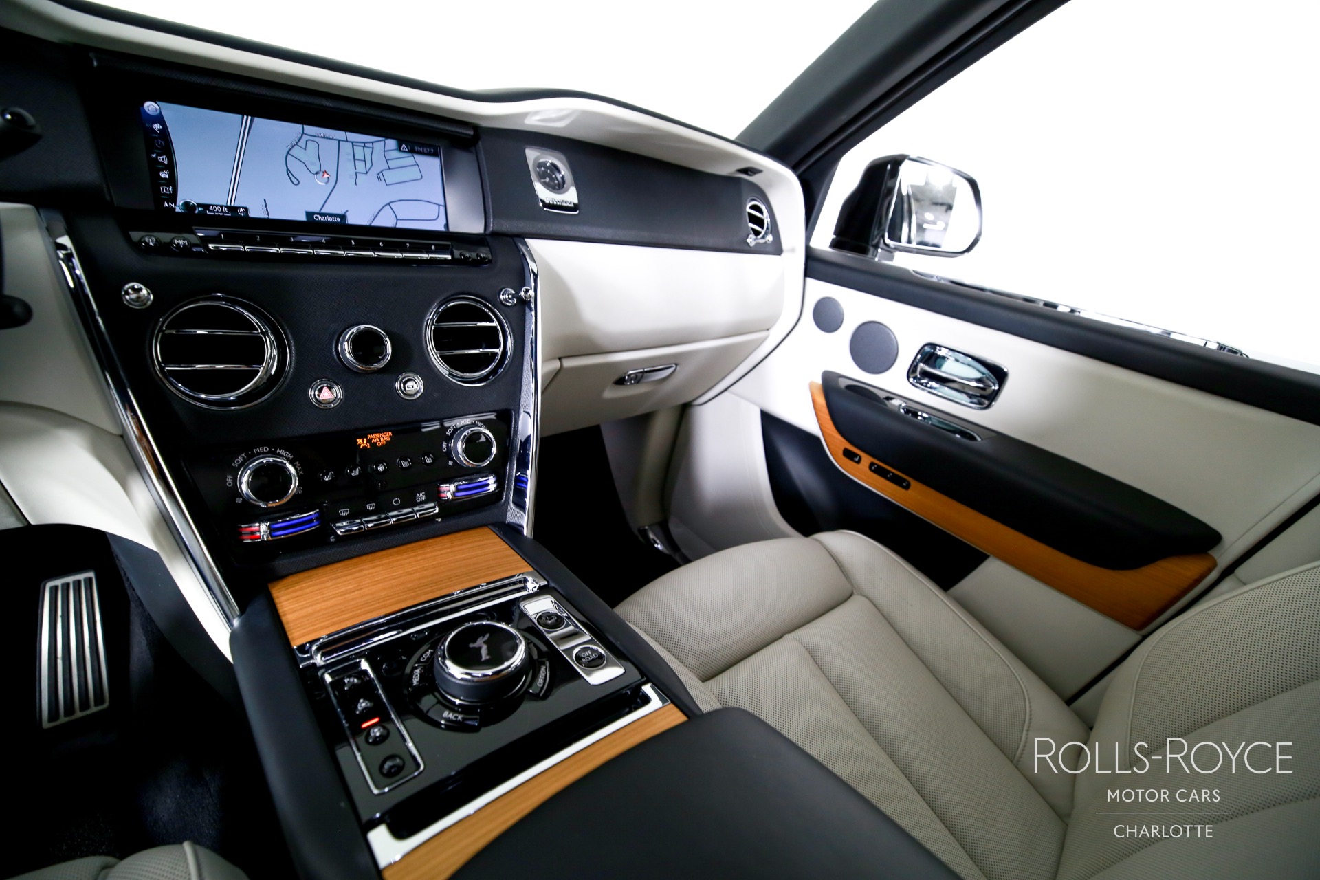 2019 Rolls Royce Cullinan RR31 photo 12