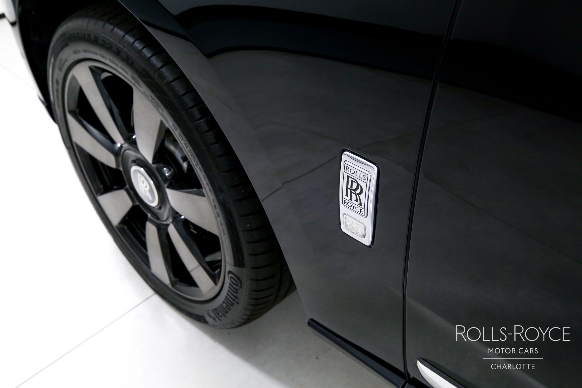 2019 Rolls Royce Cullinan RR31 photo 29