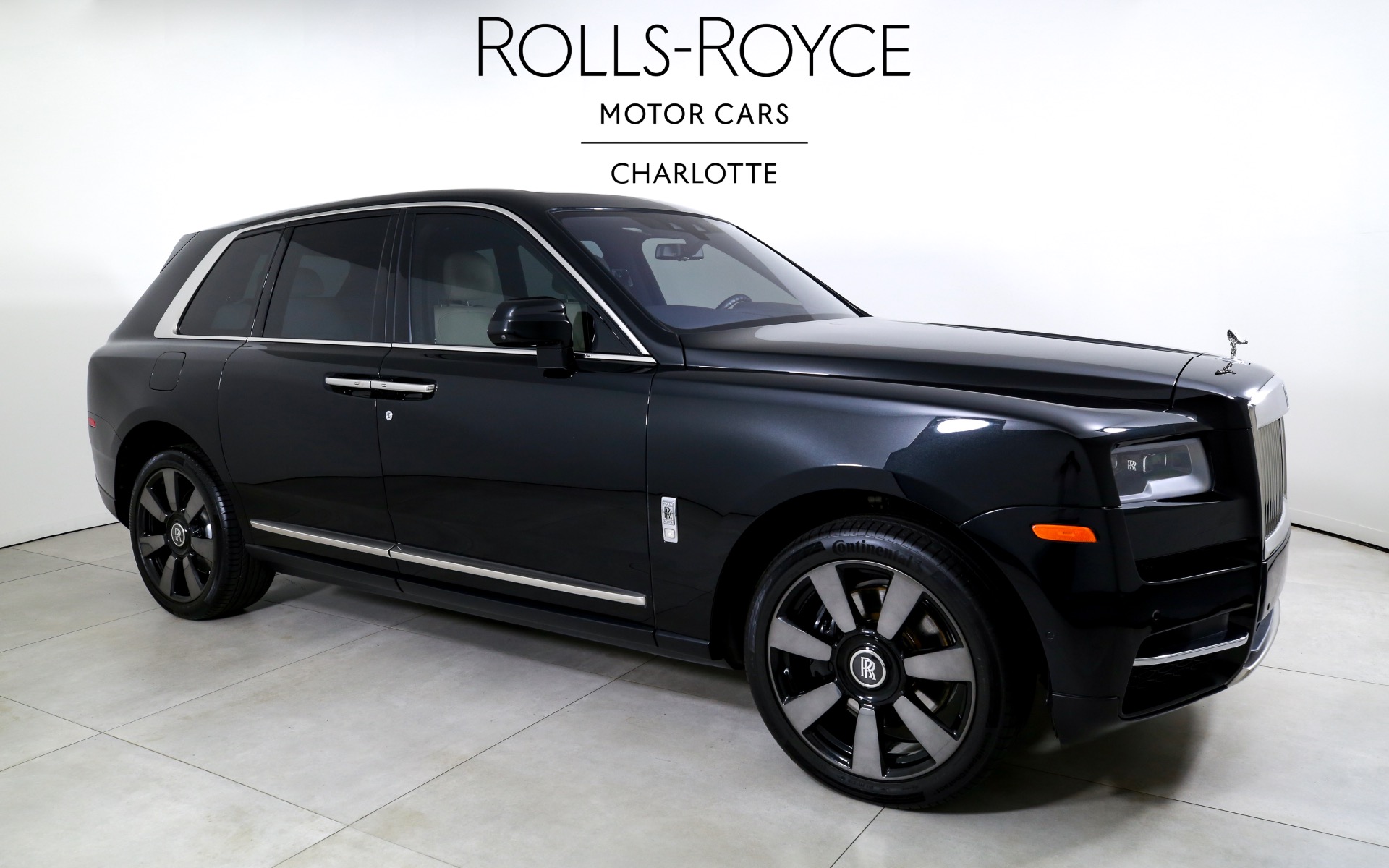 2019 Rolls Royce Cullinan RR31 photo 3