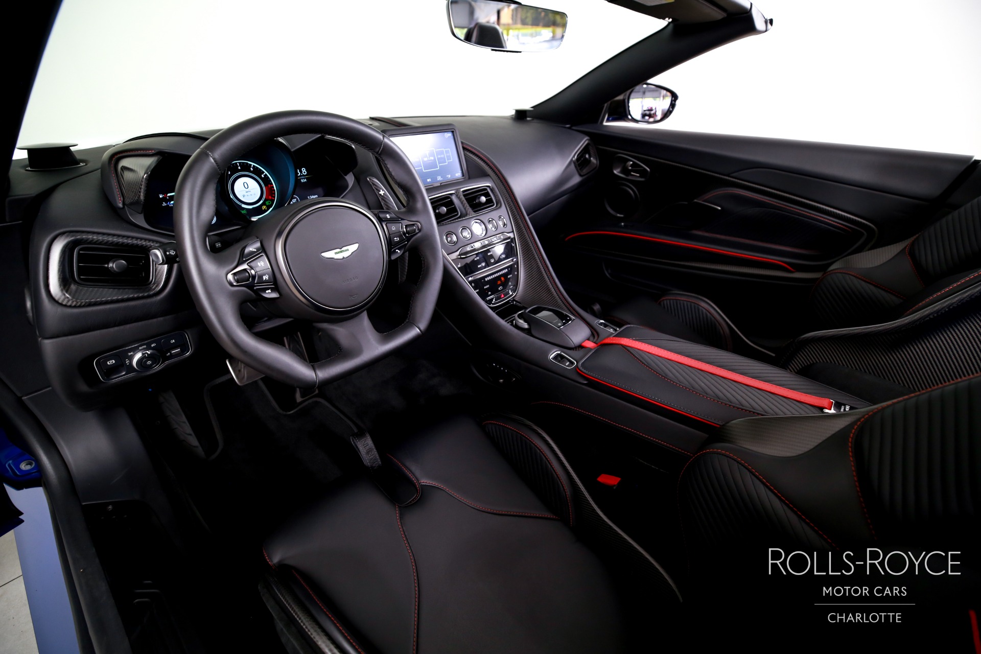 2023 Aston Martin DBS photo 13