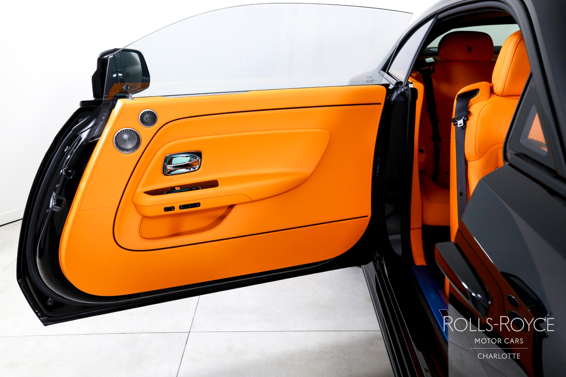 2025 Rolls Royce Spectre photo 21
