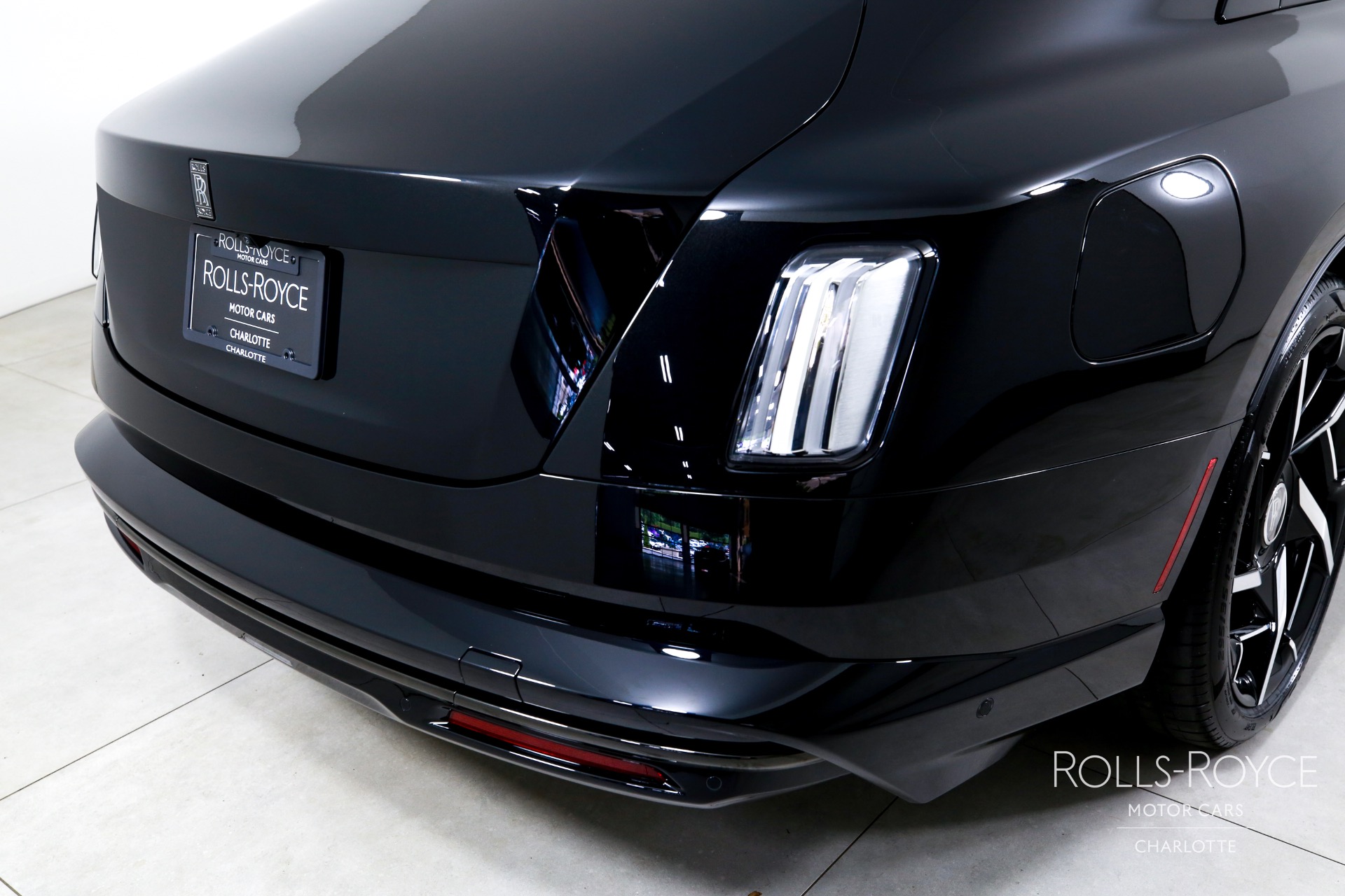 2025 Rolls Royce Spectre photo 36