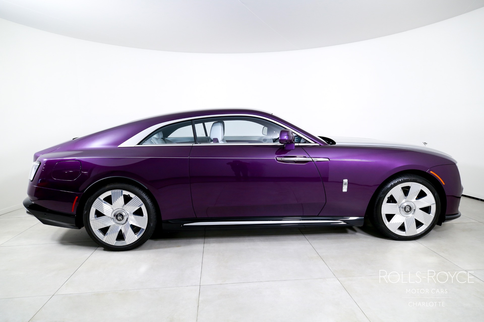2024 Rolls Royce Spectre photo 10