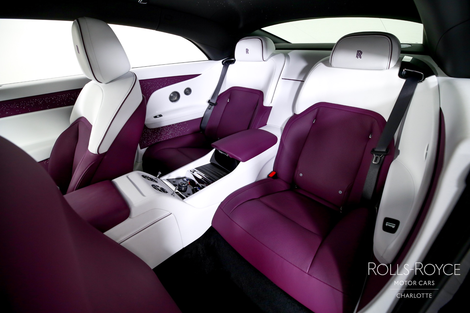 2024 Rolls Royce Spectre photo 17