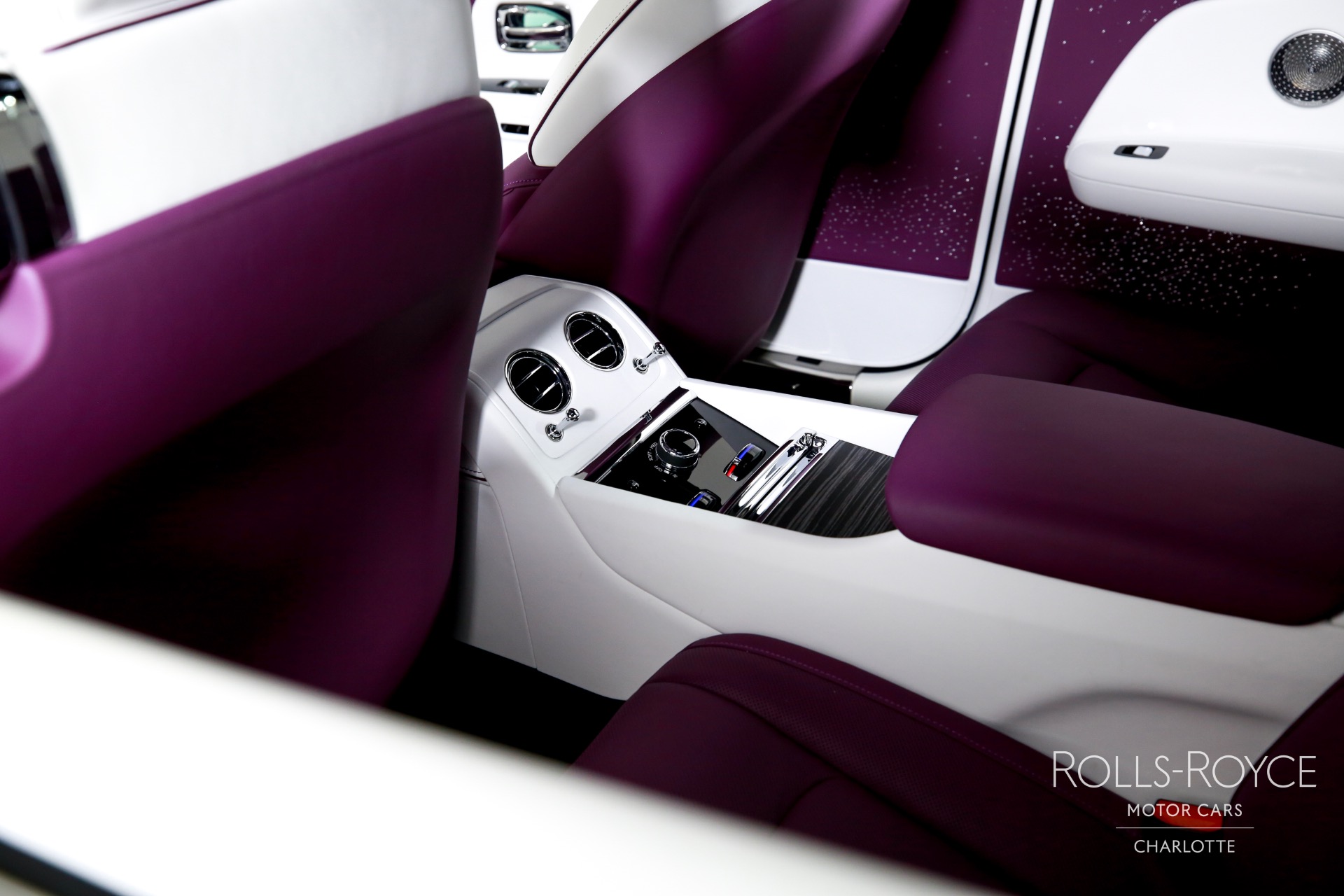 2024 Rolls Royce Spectre photo 18