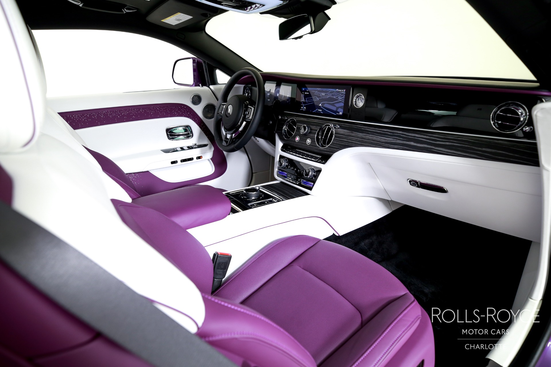 2024 Rolls Royce Spectre photo 24