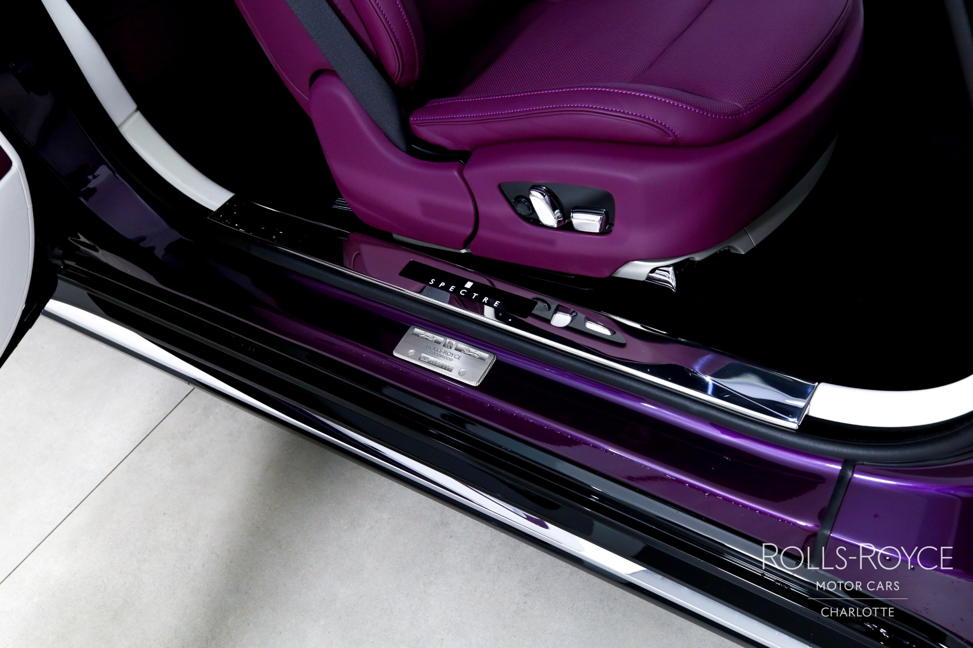 2024 Rolls Royce Spectre photo 27