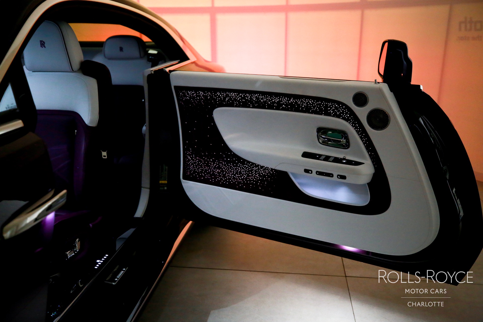 2024 Rolls Royce Spectre photo 29