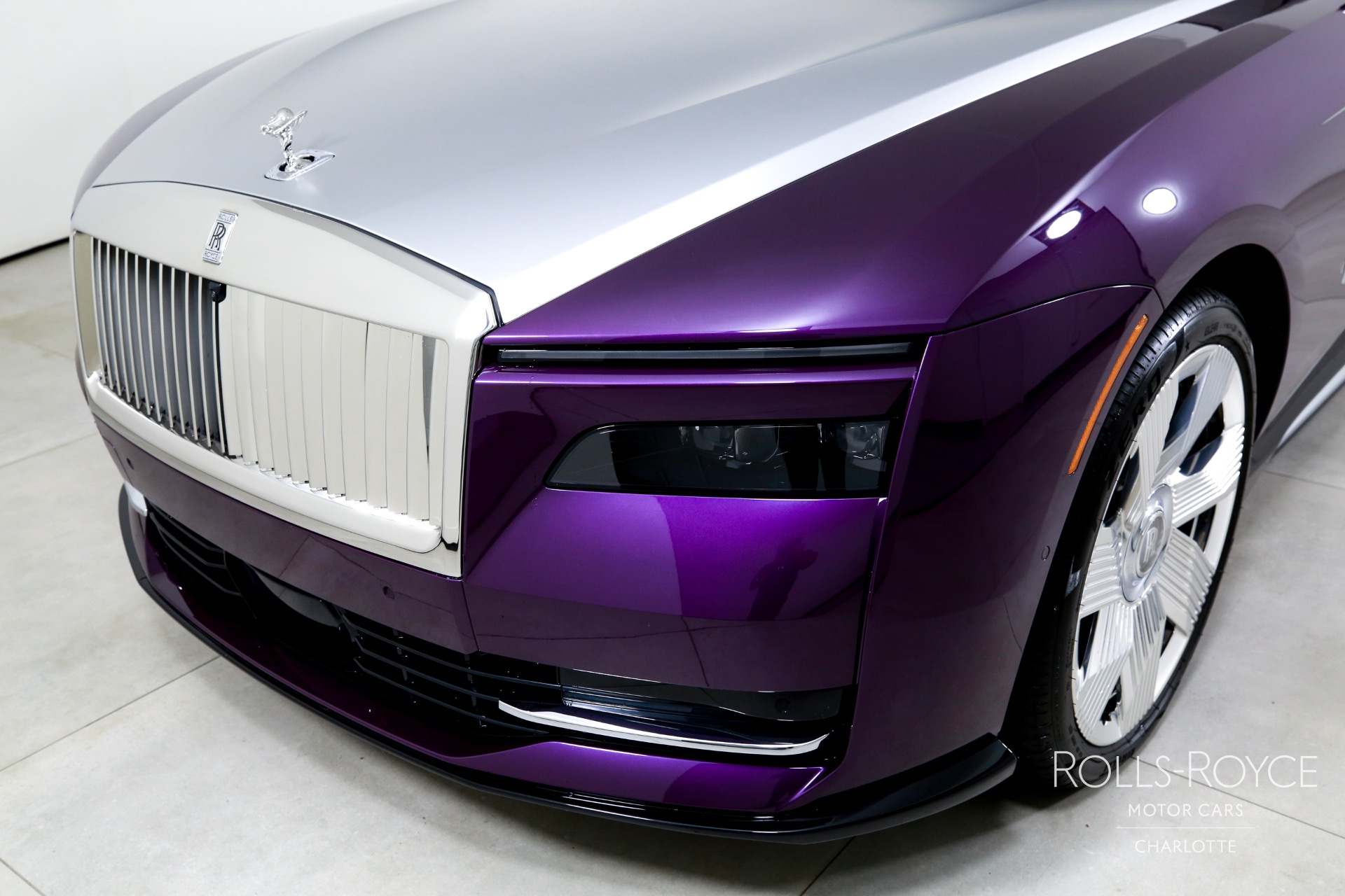 2024 Rolls Royce Spectre photo 35