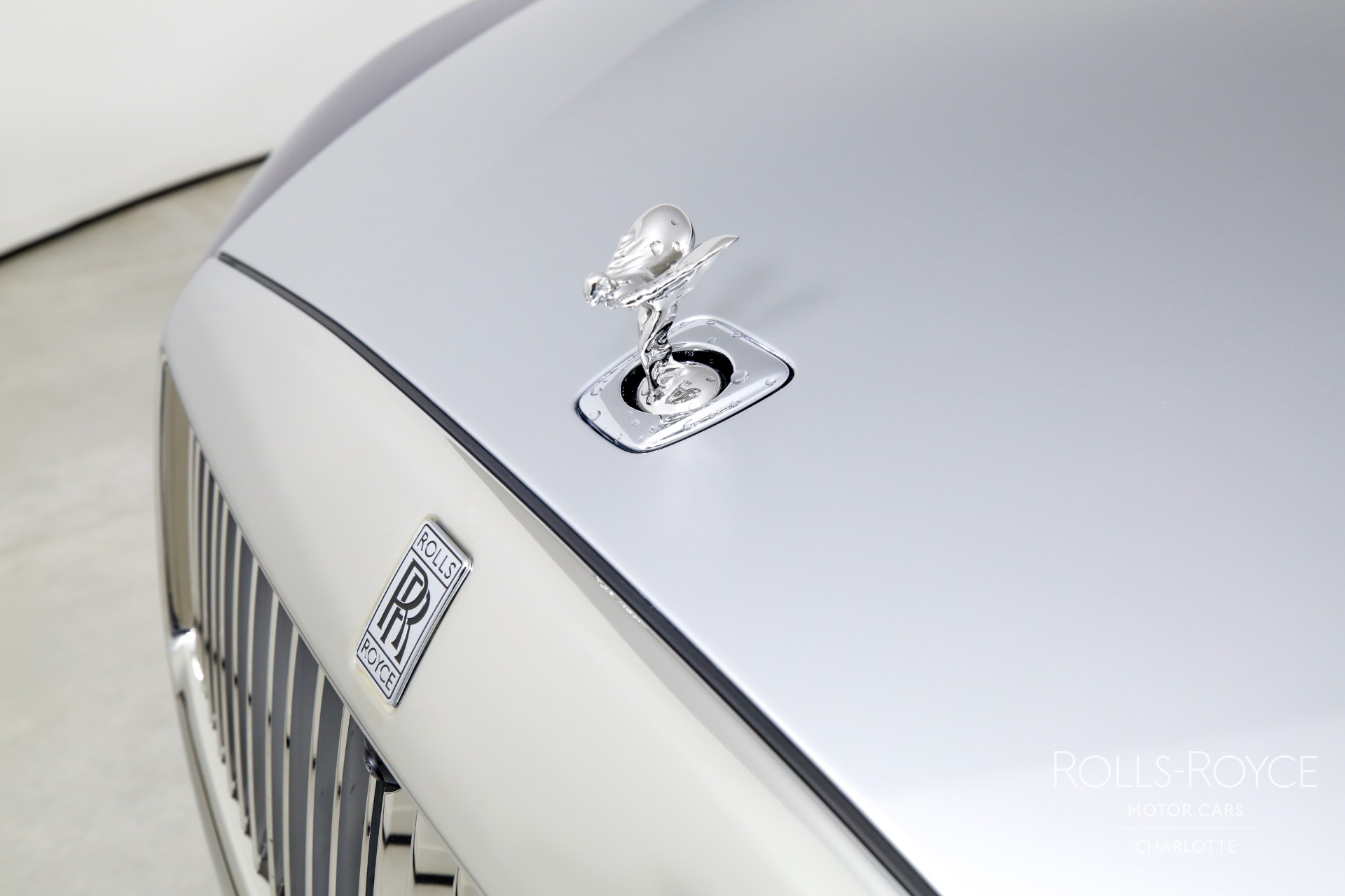 2024 Rolls Royce Spectre photo 37