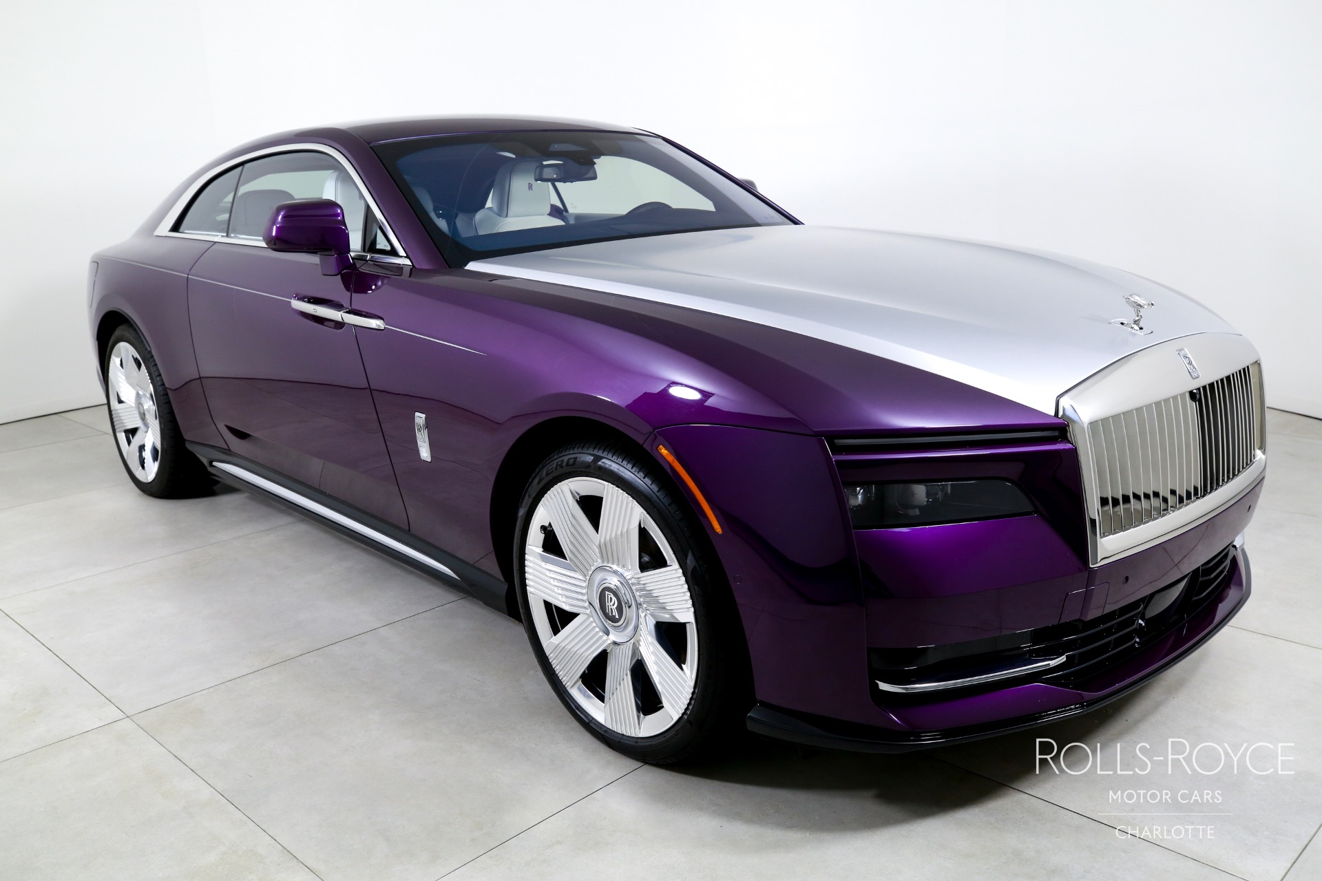 2024 Rolls Royce Spectre photo 6