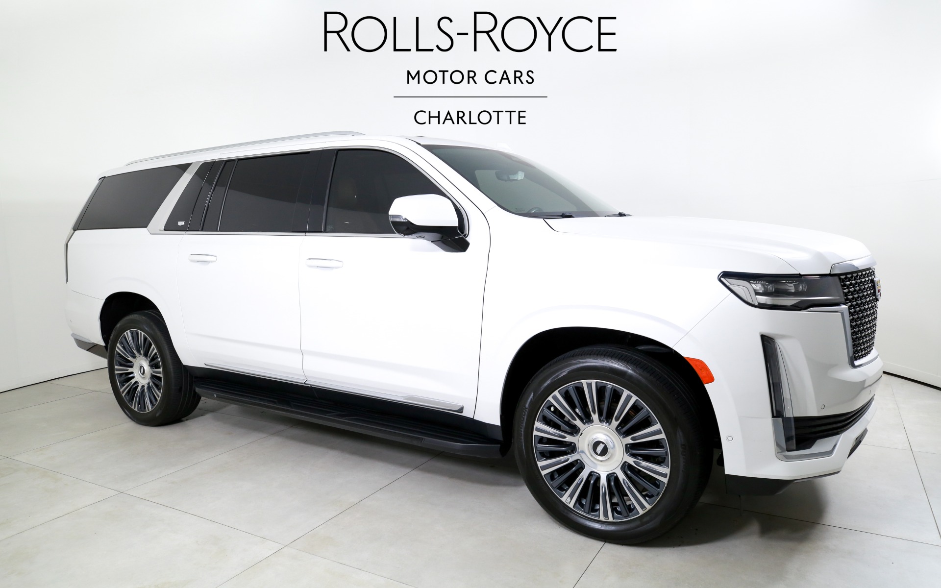 2021 Cadillac Escalade ESV Premium Luxury photo 2