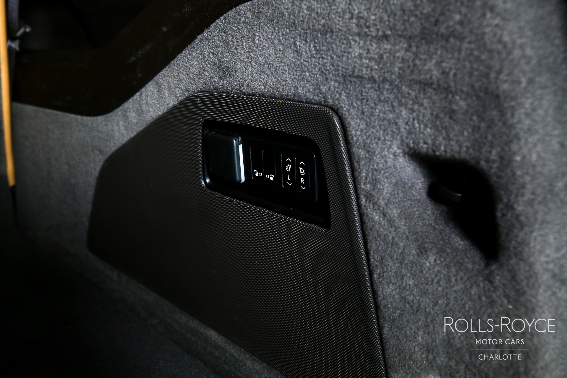 2021 Cadillac Escalade ESV Premium Luxury photo 21