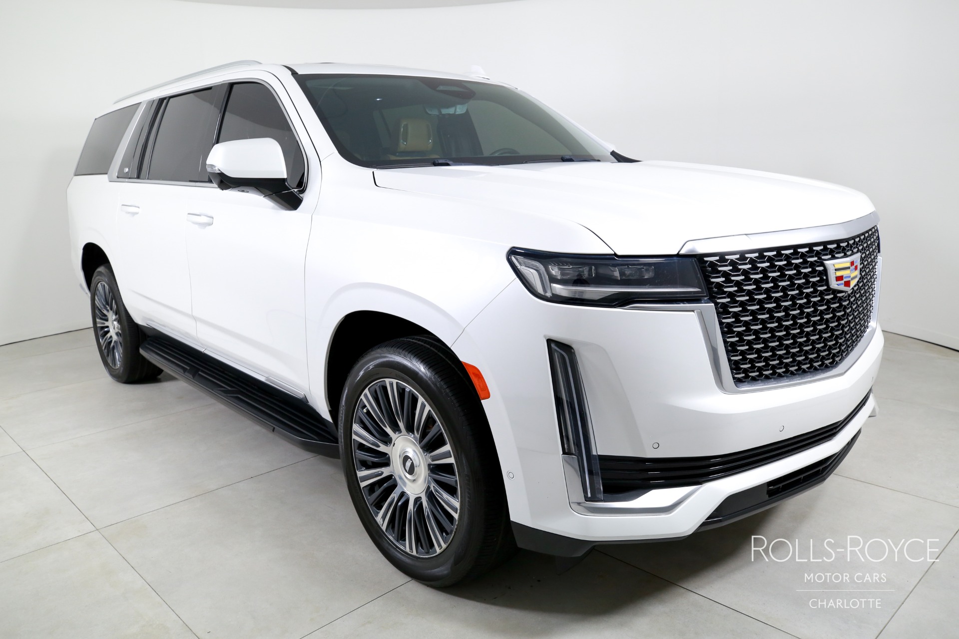 2021 Cadillac Escalade ESV Premium Luxury photo 3