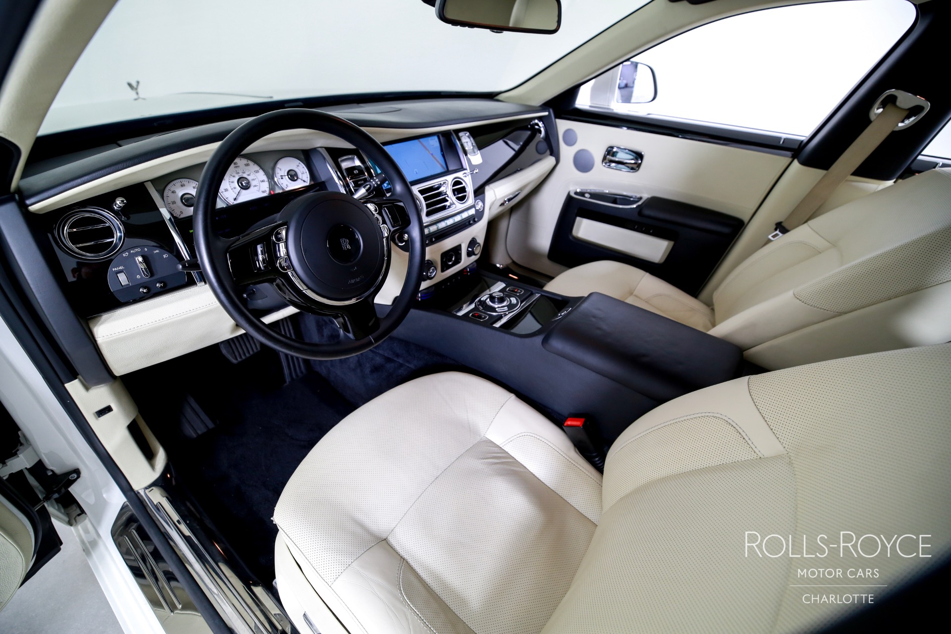 2012 Rolls Royce Ghost RR4 photo 4