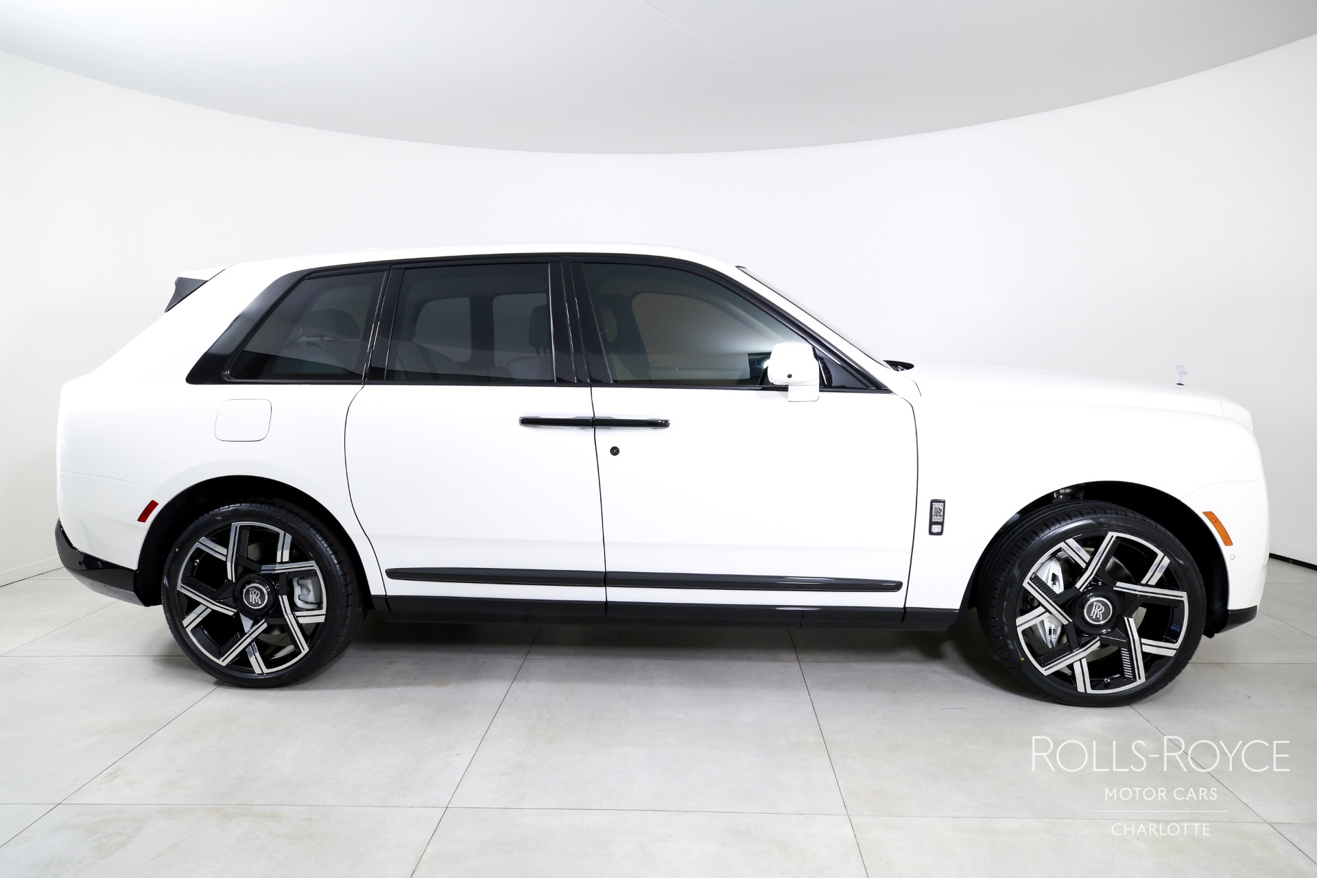 2025 Rolls Royce Cullinan RR photo 10