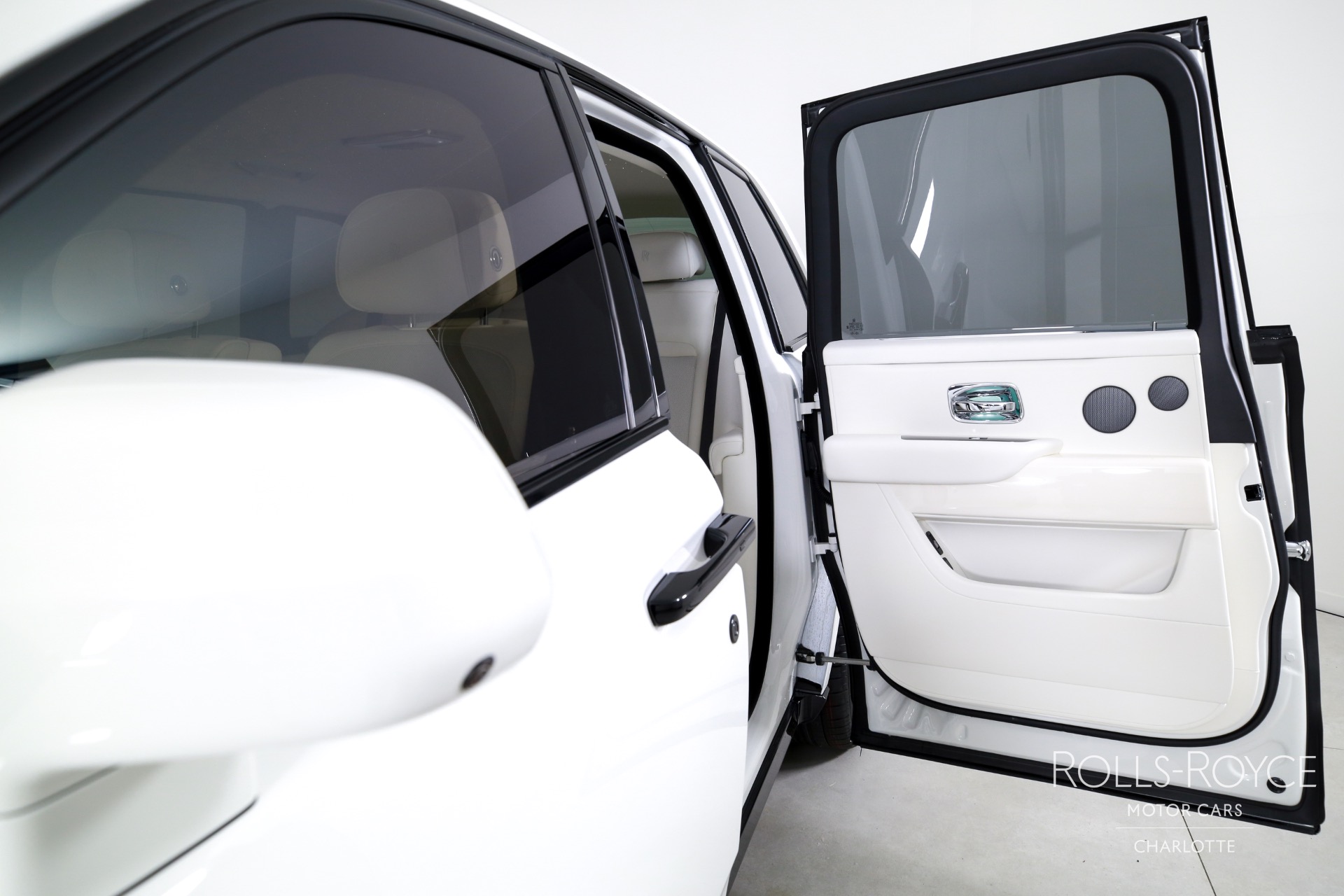 2025 Rolls Royce Cullinan RR photo 17