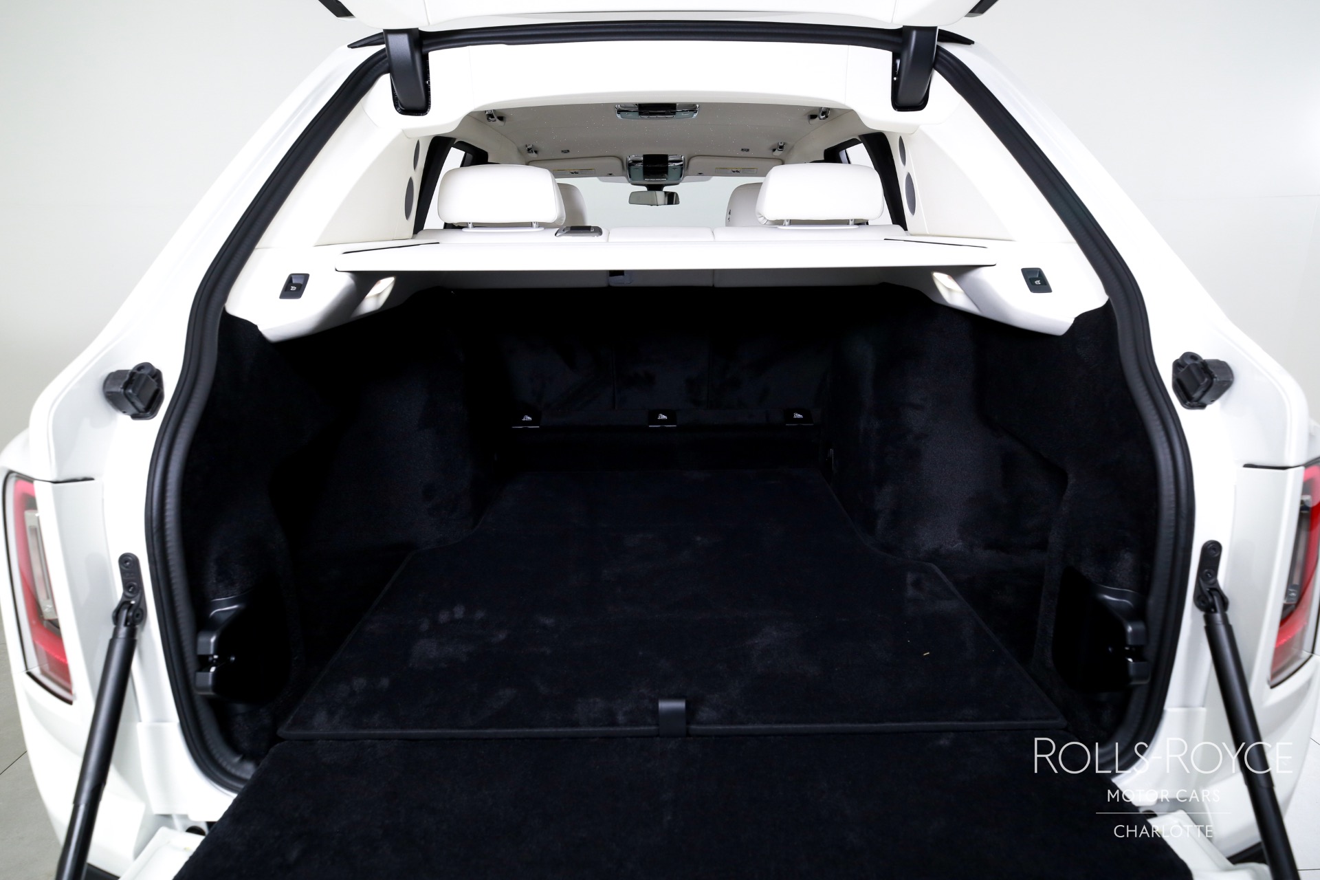2025 Rolls Royce Cullinan RR photo 22