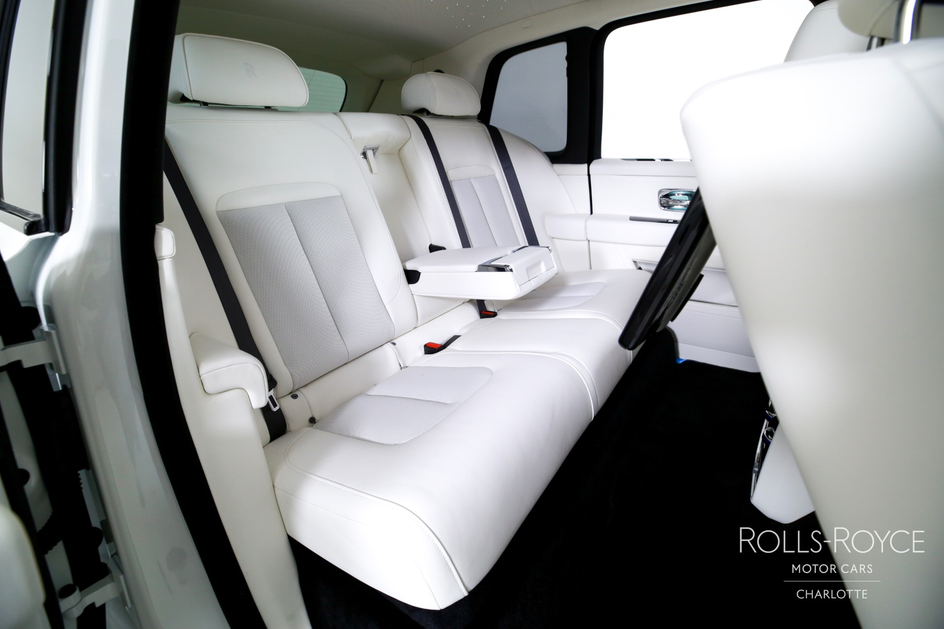 2025 Rolls Royce Cullinan RR photo 26