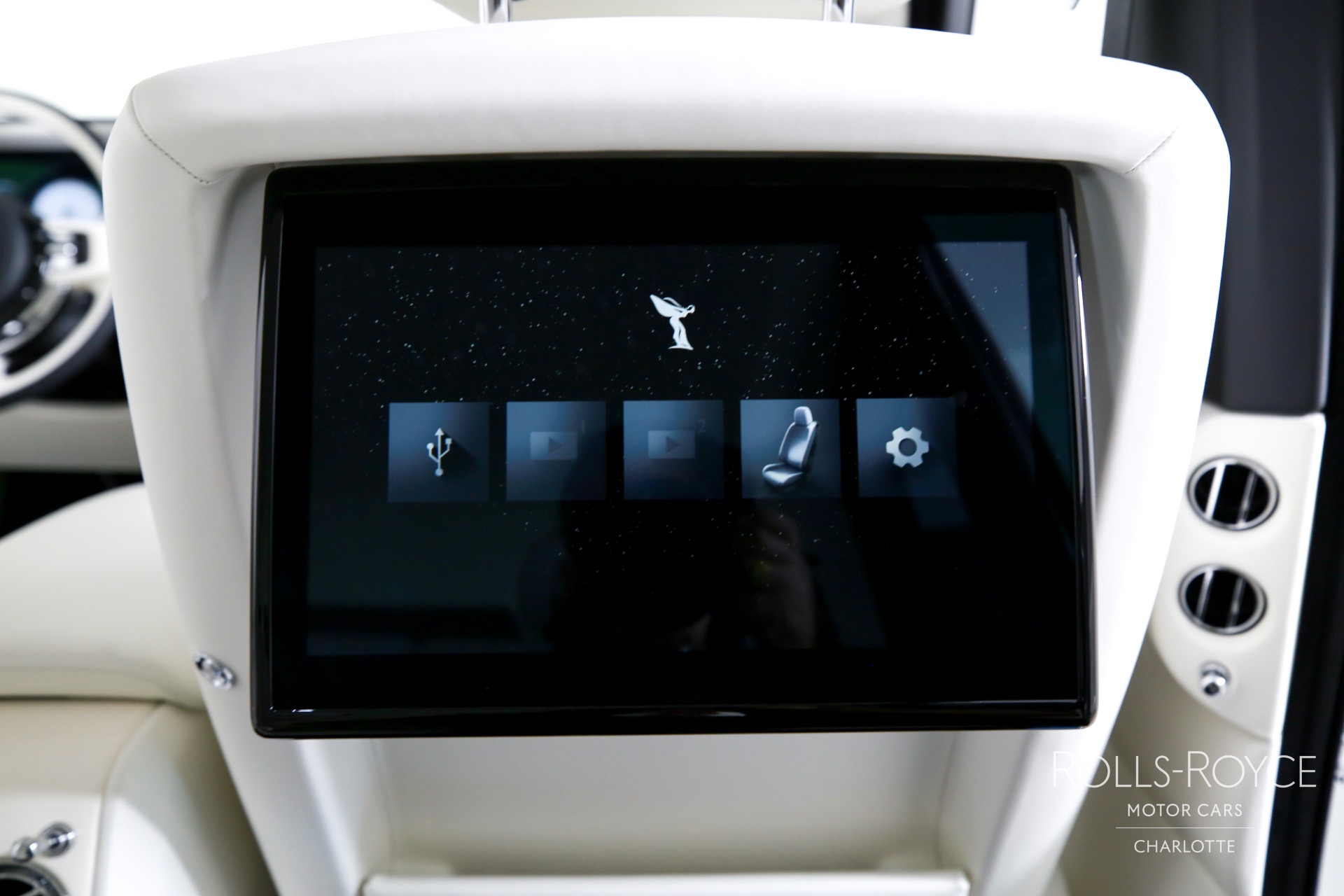 2025 Rolls Royce Cullinan RR photo 28