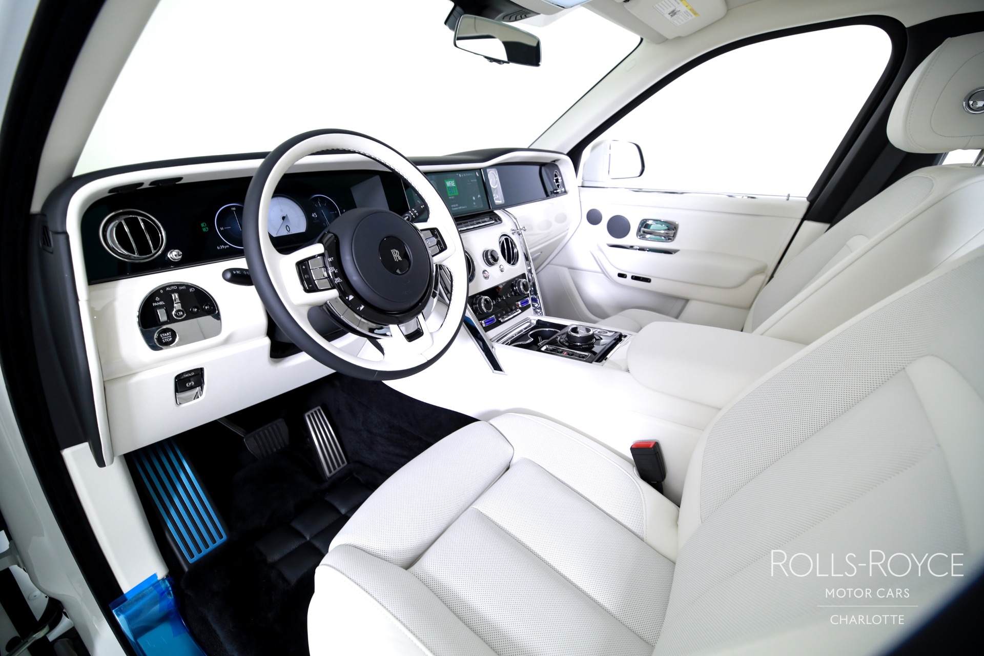 2025 Rolls Royce Cullinan RR photo 4