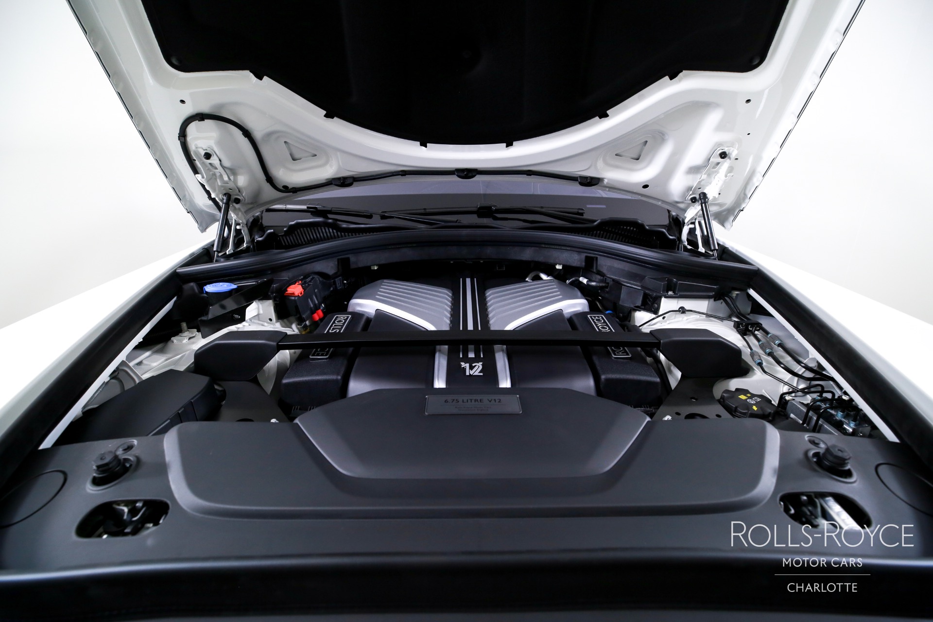 2025 Rolls Royce Cullinan RR photo 34
