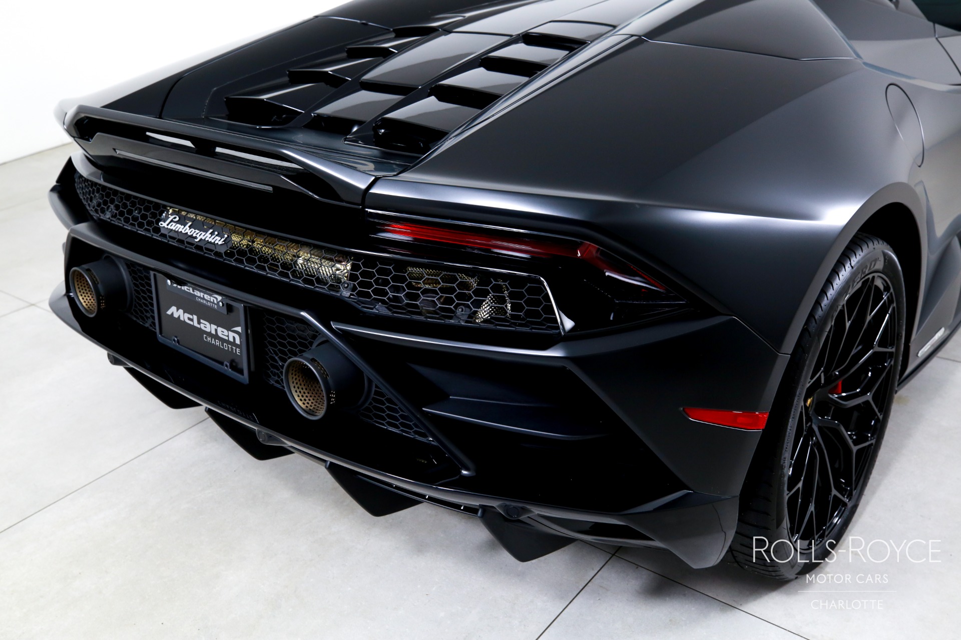 2023 Lamborghini Huracan Evo Spyder photo 27