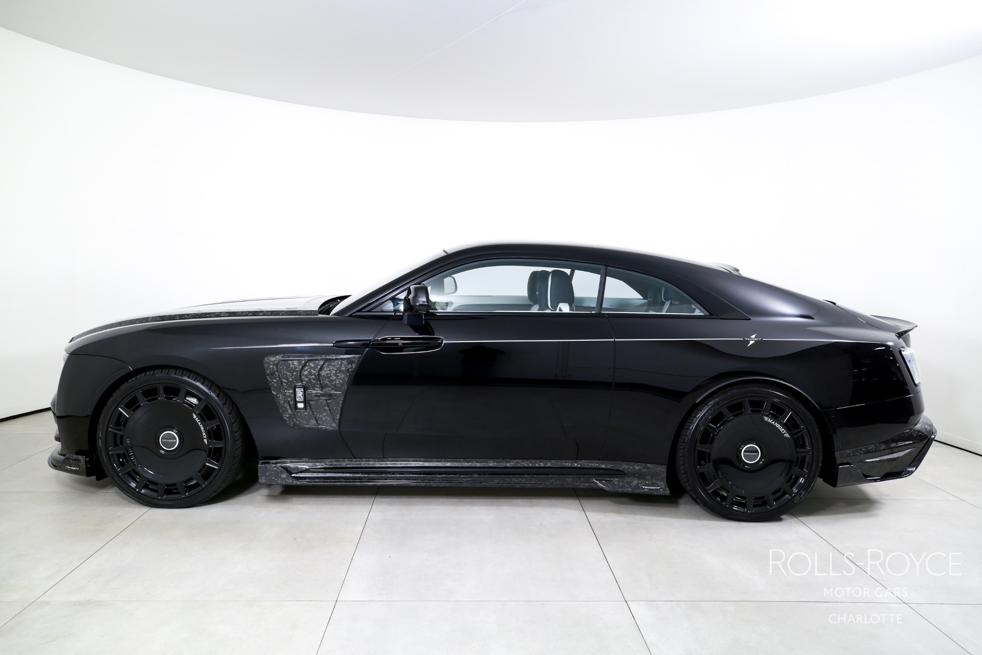 2024 Rolls Royce Spectre photo 3
