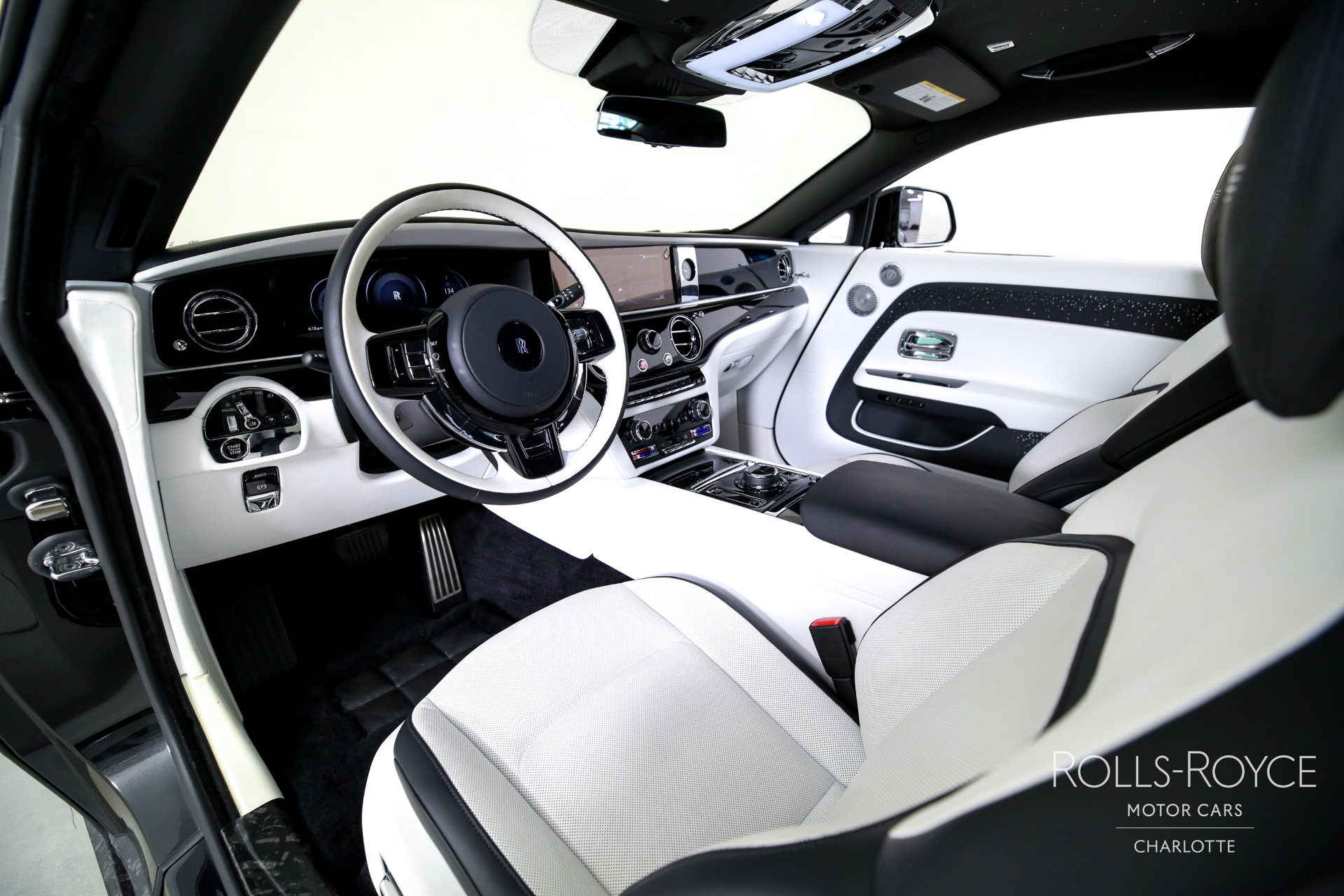 2024 Rolls Royce Spectre photo 4