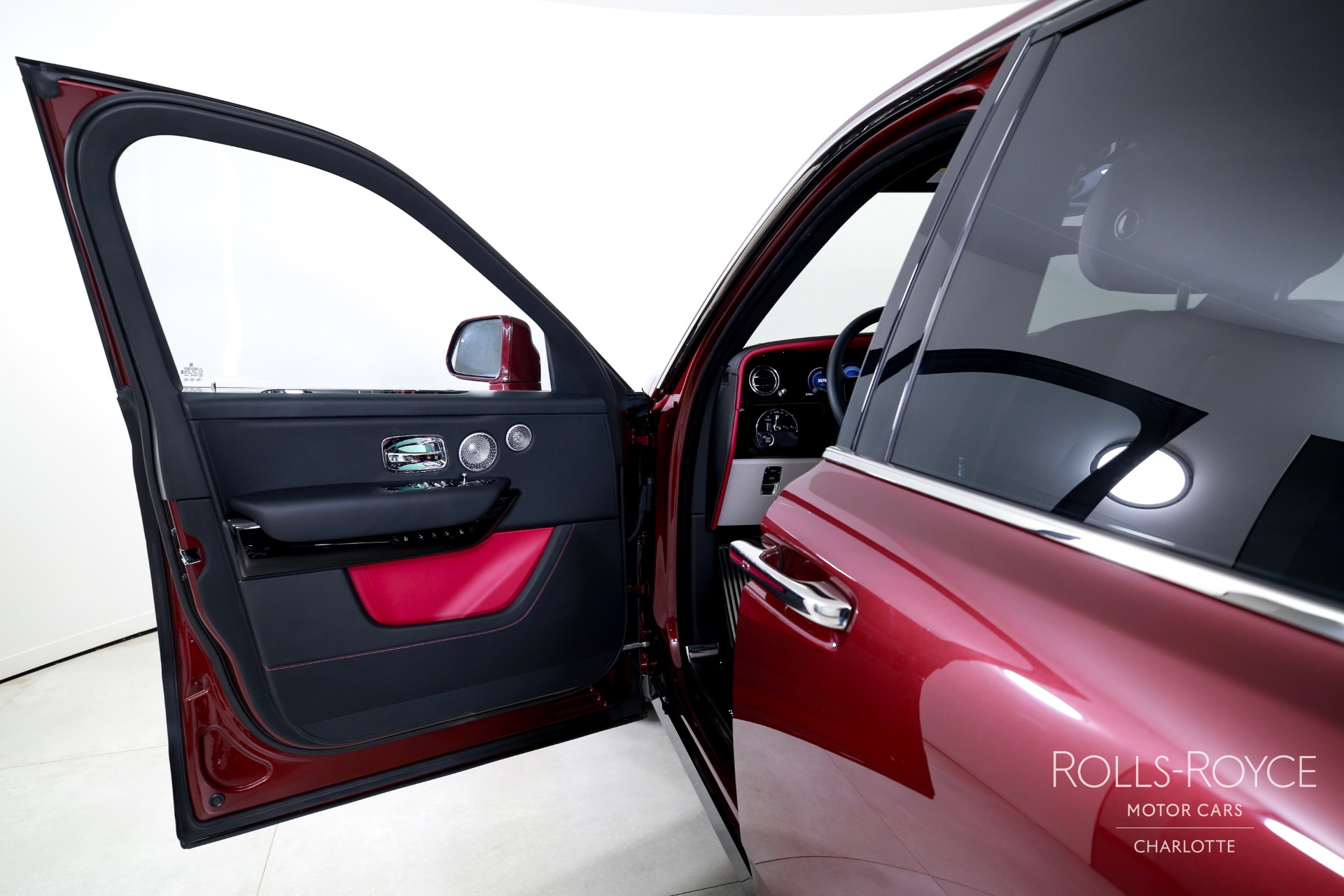 2025 Rolls-Royce Cullinan Base - Photo 11